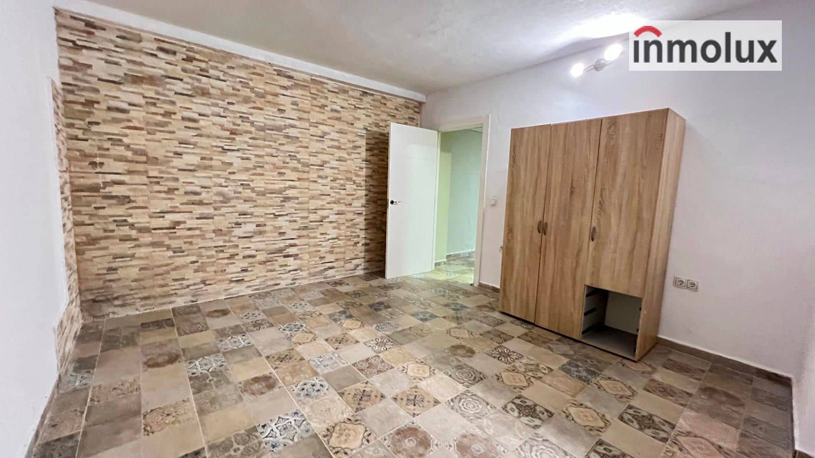 2 soveværelse Lejlighed til leje i Alicante by - € 1.000 (Ref: 9443775)