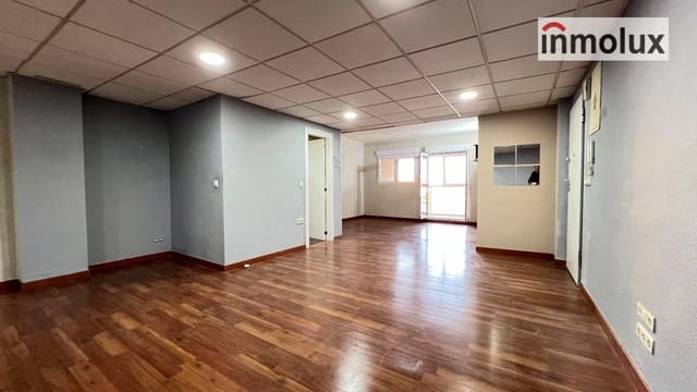 Appartement de 2 chambres à louer à Raval Roig - Virgen del Socorro, Alicante ville - 1 100 € (Ref: 9443775)