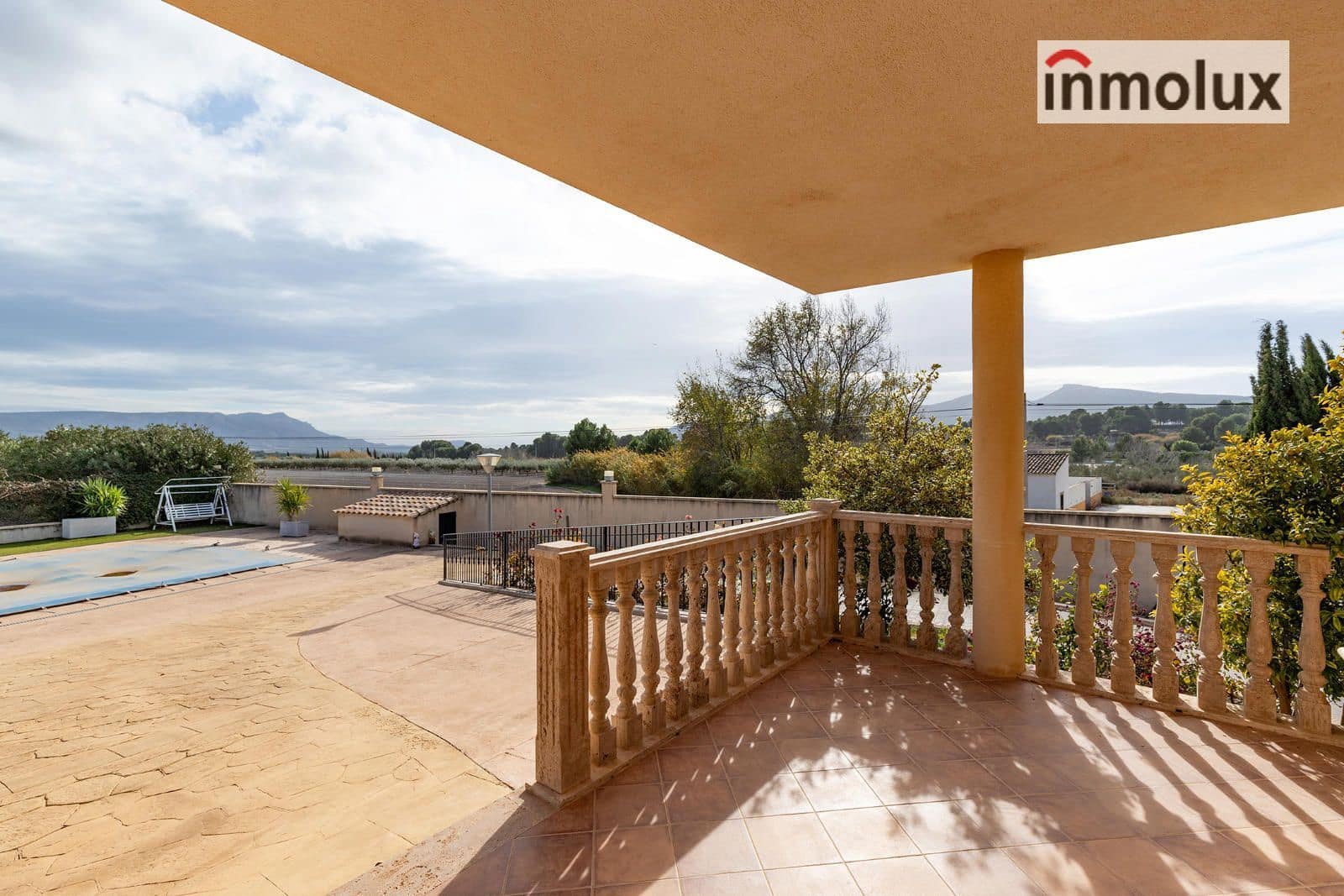 4 sypialnia Willa na sprzedaż w Castalla z basenem garażem - 1 500 000 € (Ref: 9448516)