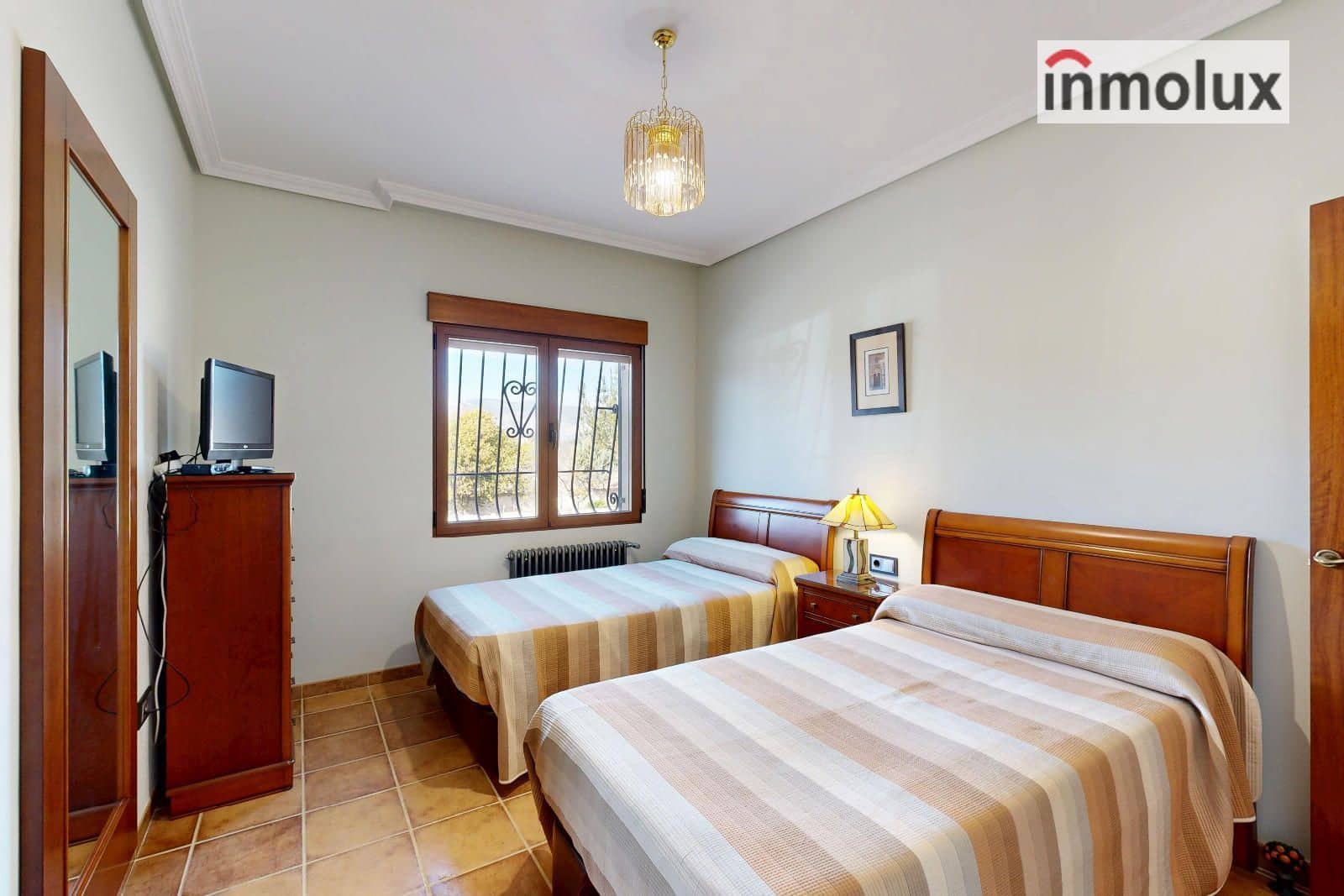 4 sypialnia Willa na sprzedaż w Castalla z basenem garażem - 1 500 000 € (Ref: 9448516)