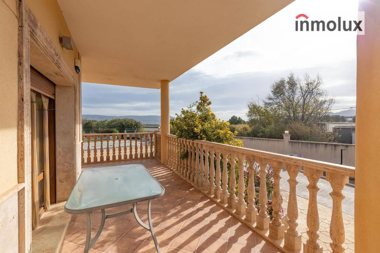 4 sypialnia Willa na sprzedaż w Castalla z basenem garażem - 1 500 000 € (Ref: 9448516)