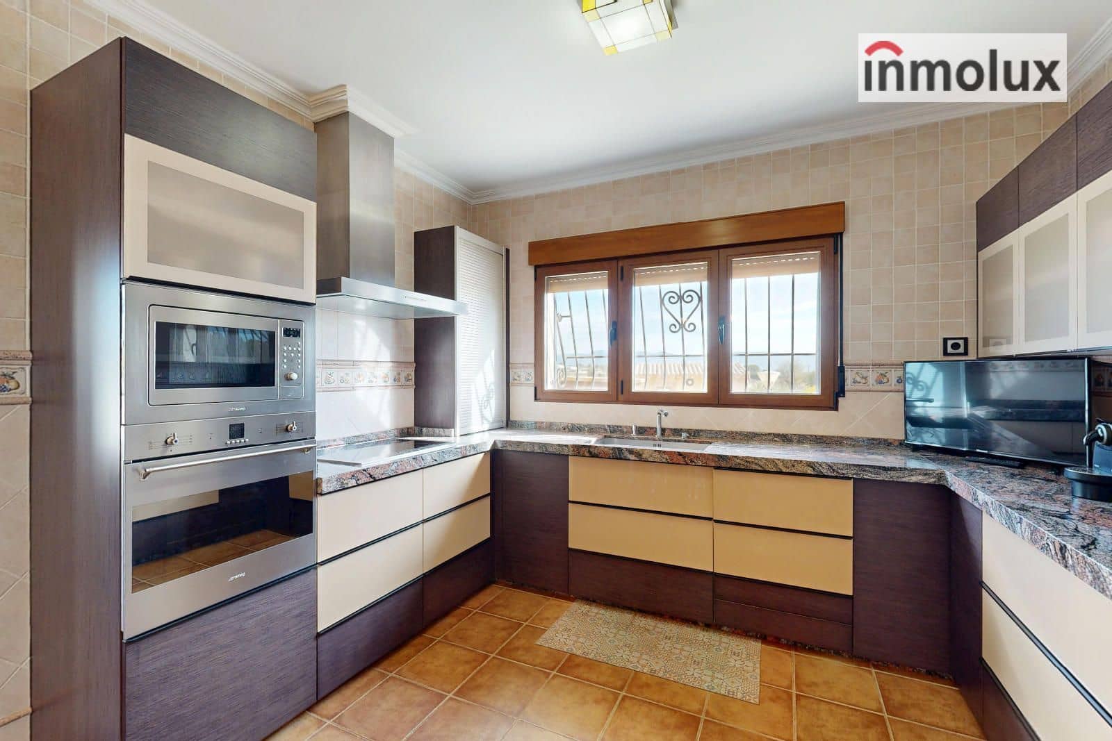 4 sypialnia Willa na sprzedaż w Castalla z basenem garażem - 1 500 000 € (Ref: 9448516)