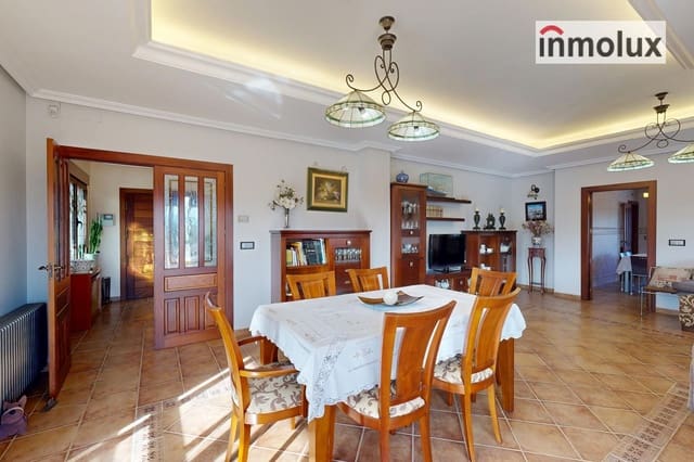 4 sypialnia Willa na sprzedaż w Castalla z basenem garażem - 1 500 000 € (Ref: 9448516)