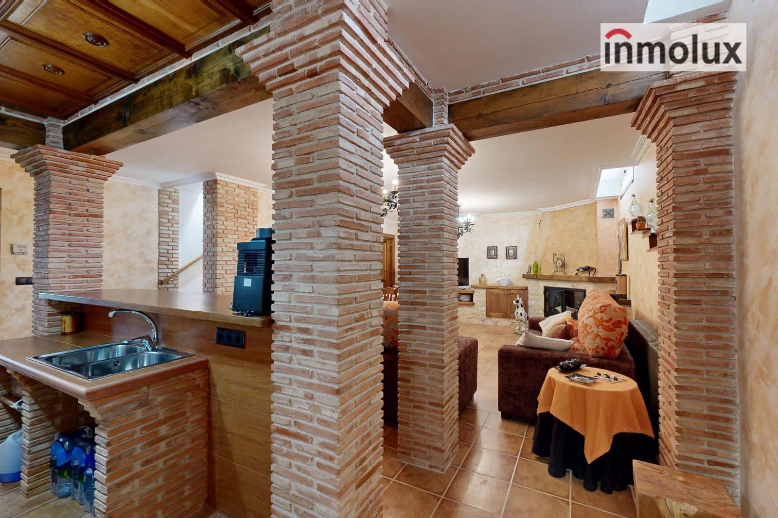 4 sypialnia Willa na sprzedaż w Castalla z basenem garażem - 1 500 000 € (Ref: 9448516)