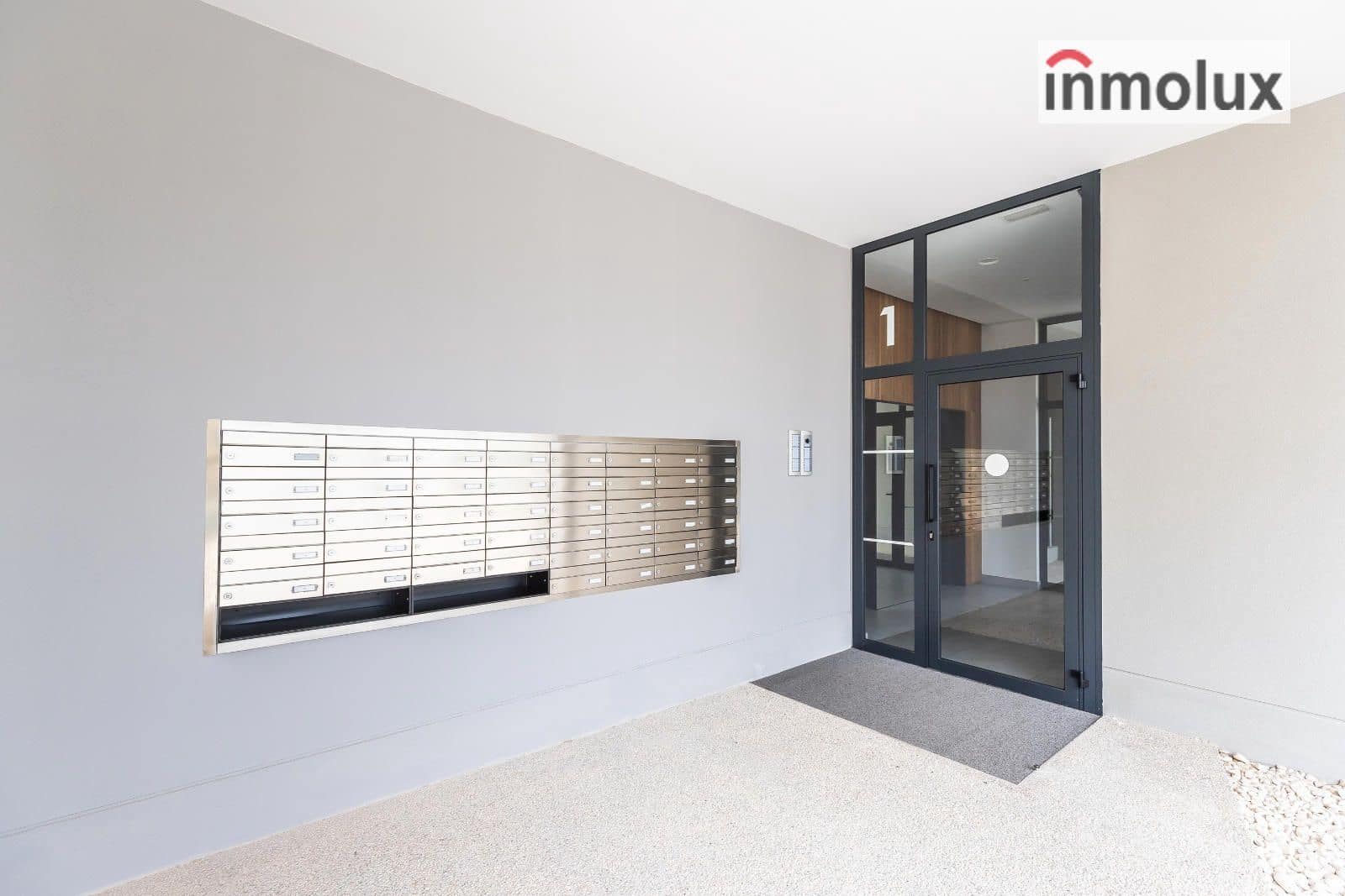 2 slaapkamer Flat te huur in Alicante stad met zwembad garage - € 1.400 (Ref: 9462948)