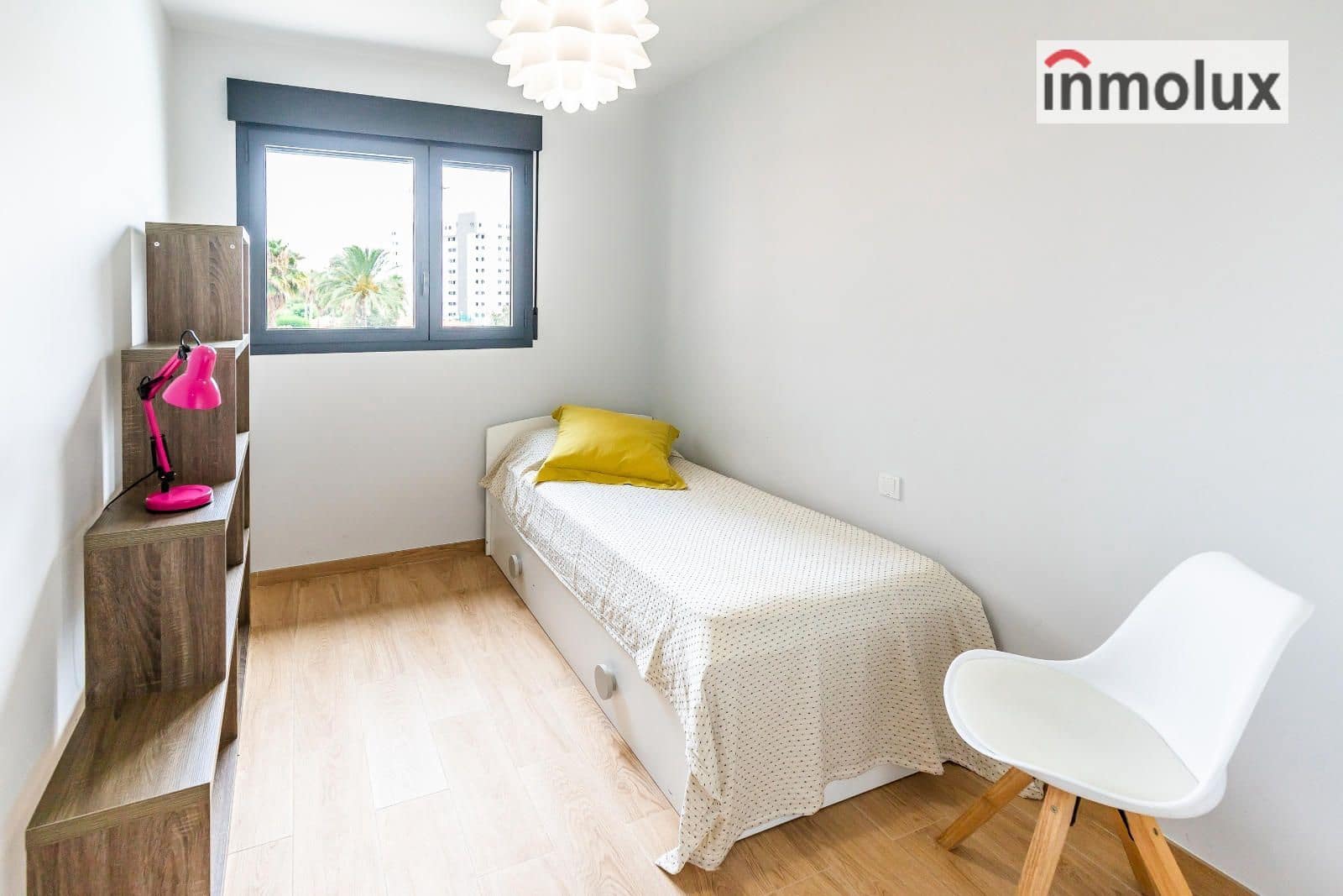 2 slaapkamer Flat te huur in Alicante stad met zwembad garage - € 1.400 (Ref: 9462948)