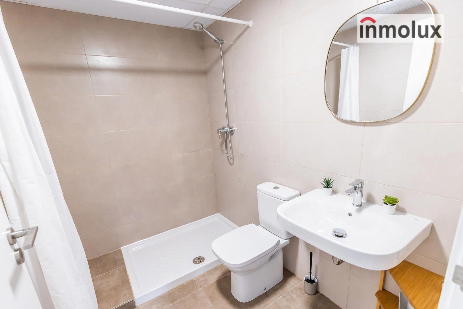 2 bedroom Flat for rent in Alicante / Alacant city with pool garage - € 1,400 (Ref: 9462948)