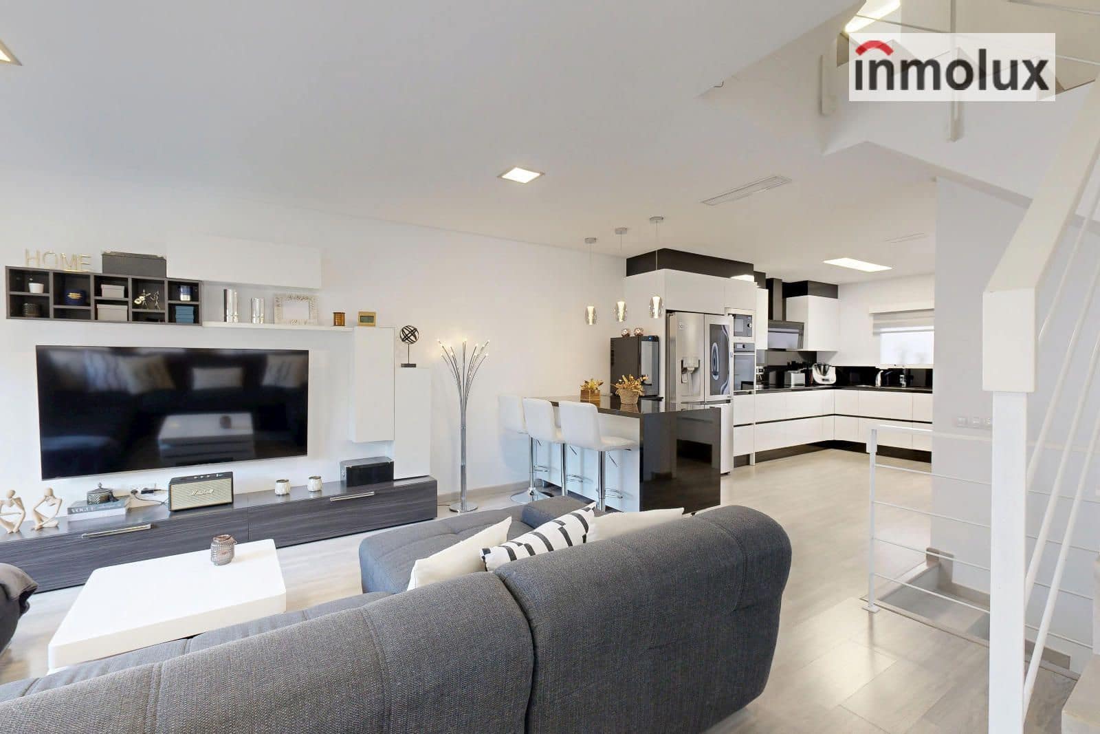 4 bedroom Townhouse for sale in Aspe with garage - € 329,000 (Ref: 9475733)