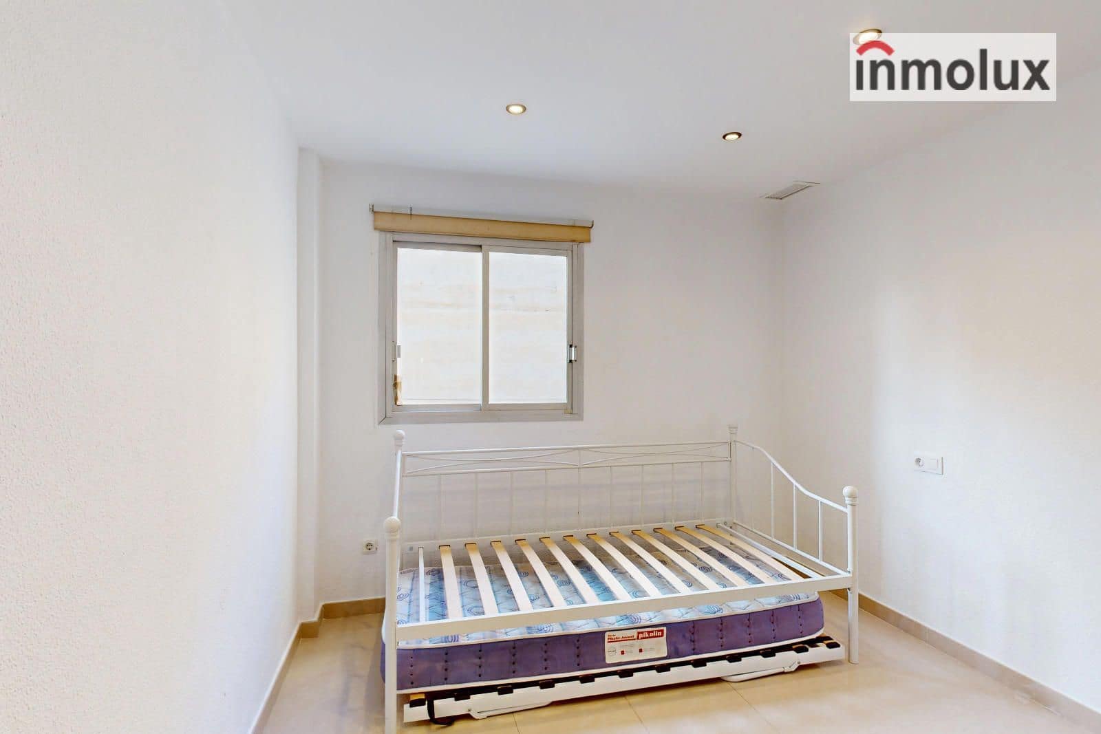 3 bedroom Flat for sale in Alicante / Alacant city - € 280,000 (Ref: 9481639)