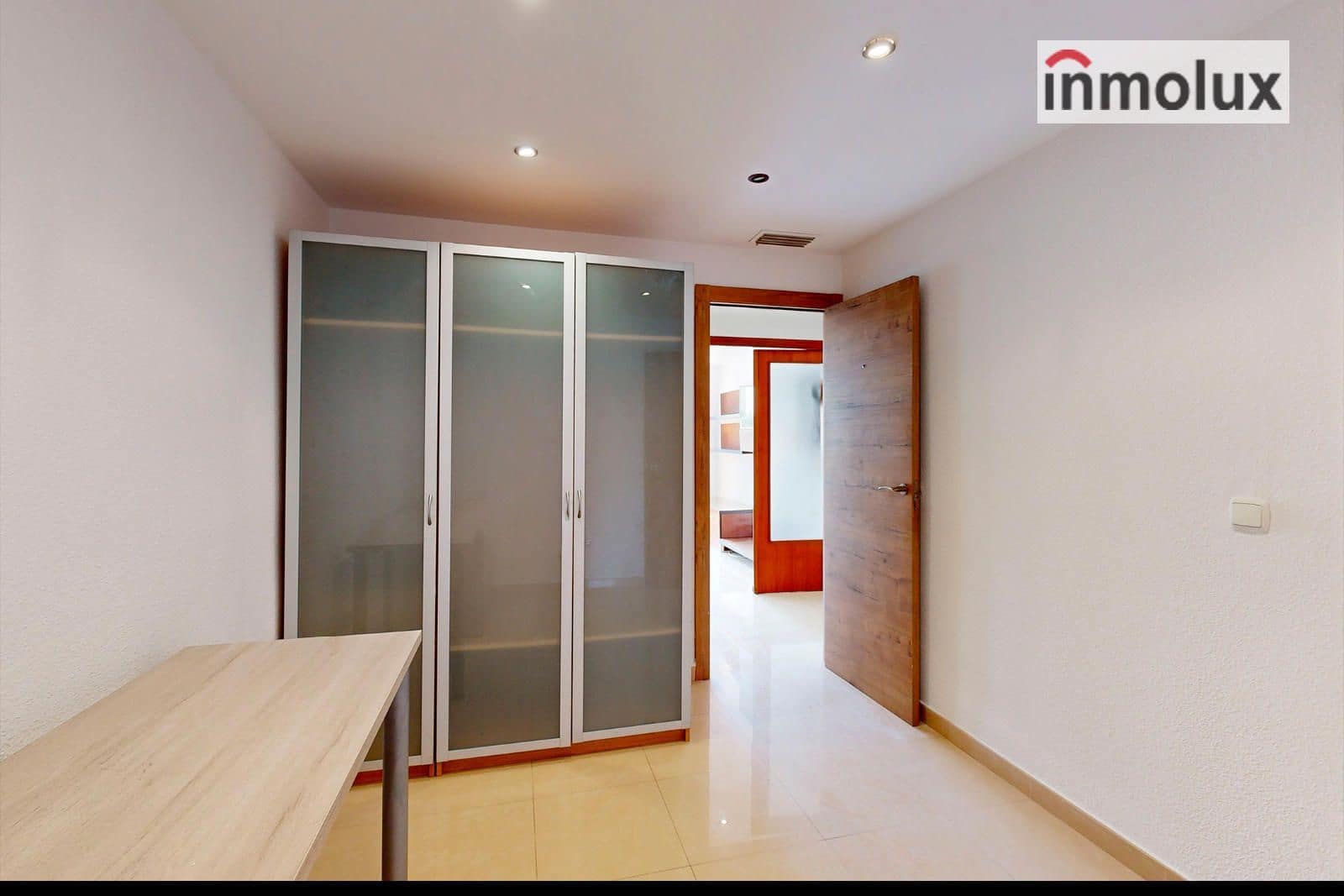 3 bedroom Flat for sale in Alicante / Alacant city - € 280,000 (Ref: 9481639)