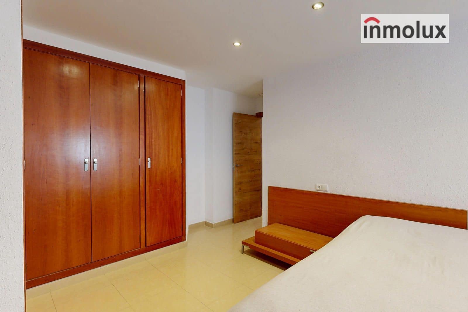 3 bedroom Flat for sale in Alicante / Alacant city - € 280,000 (Ref: 9481639)