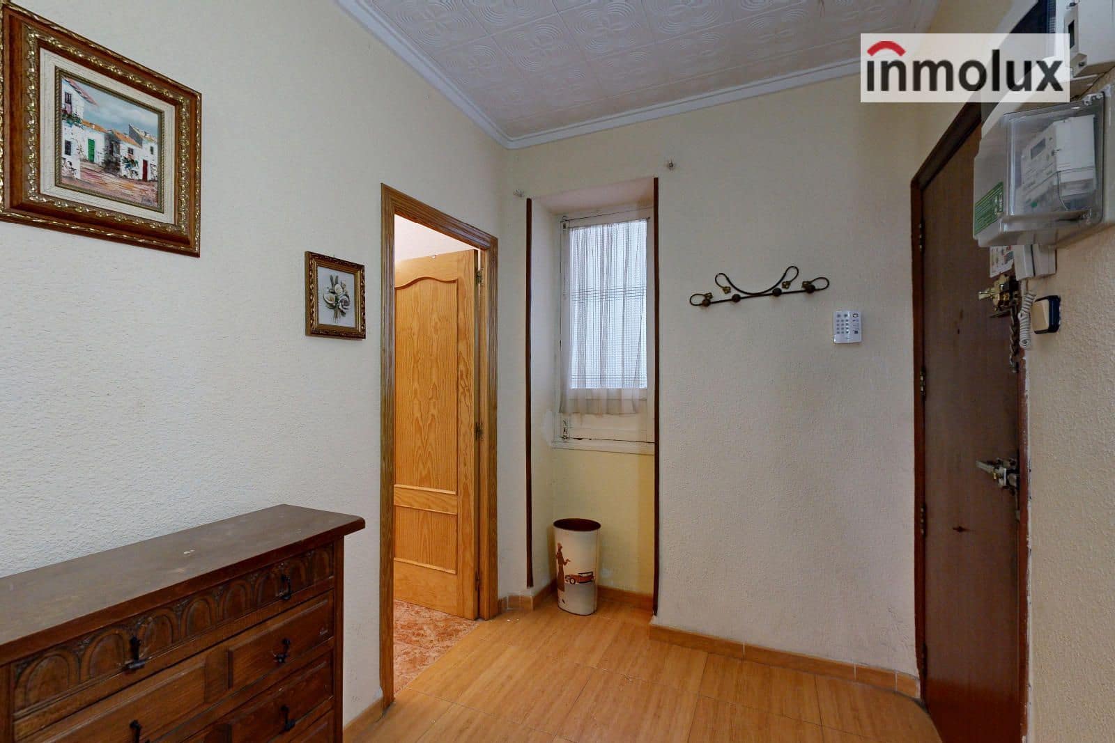 4 bedroom Flat for sale in Alicante / Alacant city - € 170,000 (Ref: 9490094)