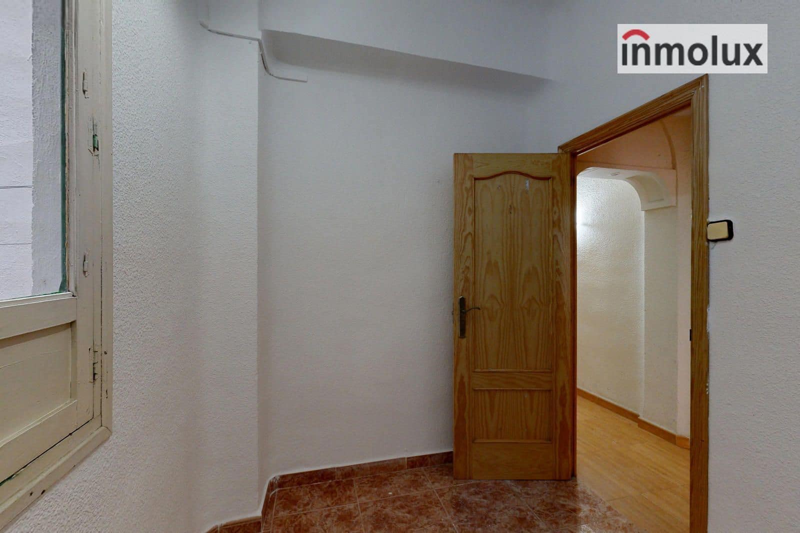 4 bedroom Flat for sale in Alicante / Alacant city - € 170,000 (Ref: 9490094)