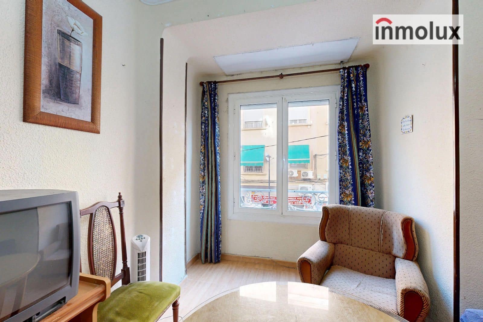 4 bedroom Flat for sale in Alicante / Alacant city - € 170,000 (Ref: 9490094)