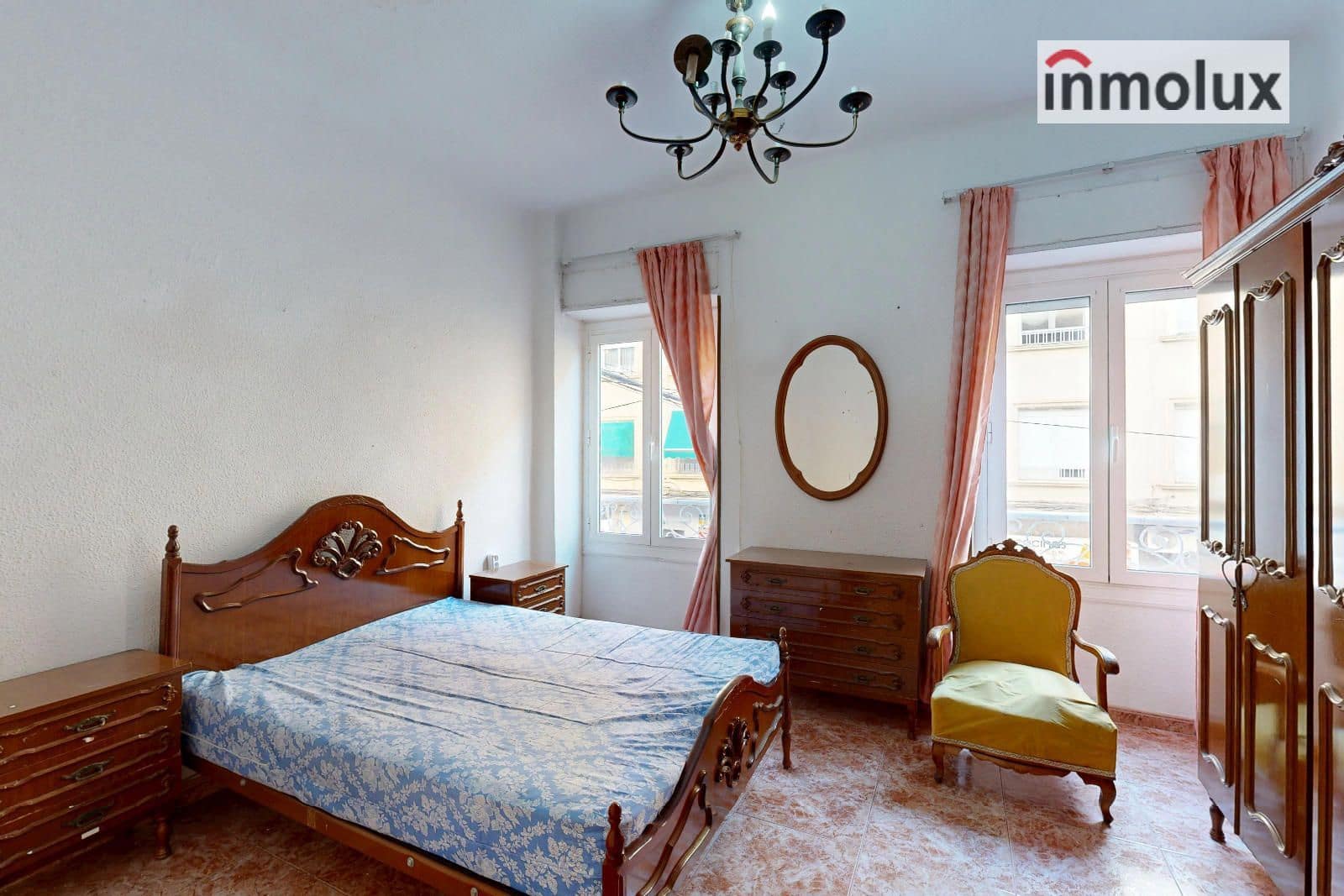 4 bedroom Flat for sale in Alicante / Alacant city - € 170,000 (Ref: 9490094)