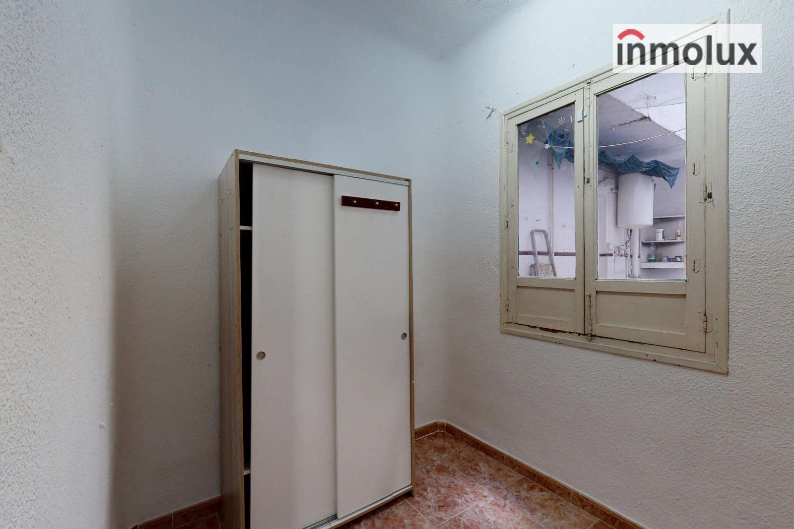 4 bedroom Flat for sale in Alicante / Alacant city - € 170,000 (Ref: 9490094)