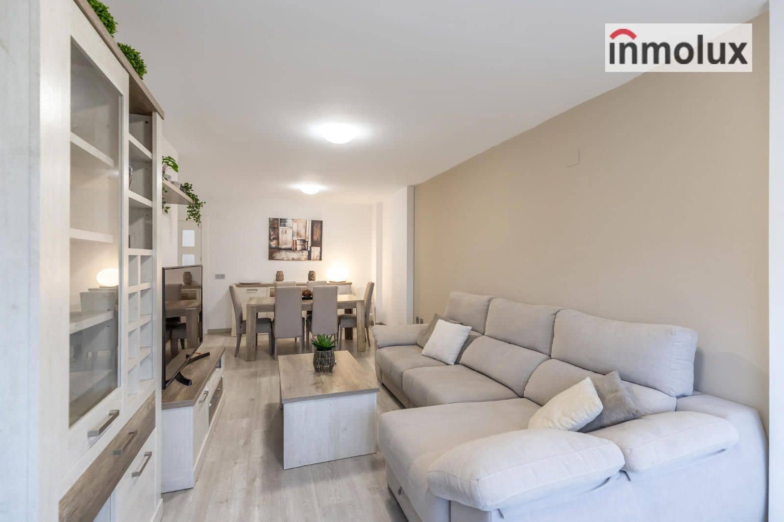 Appartement de 3 chambres à louer à Playa de San Juan avec piscine garage - 1 300 € (Ref: 9510286)