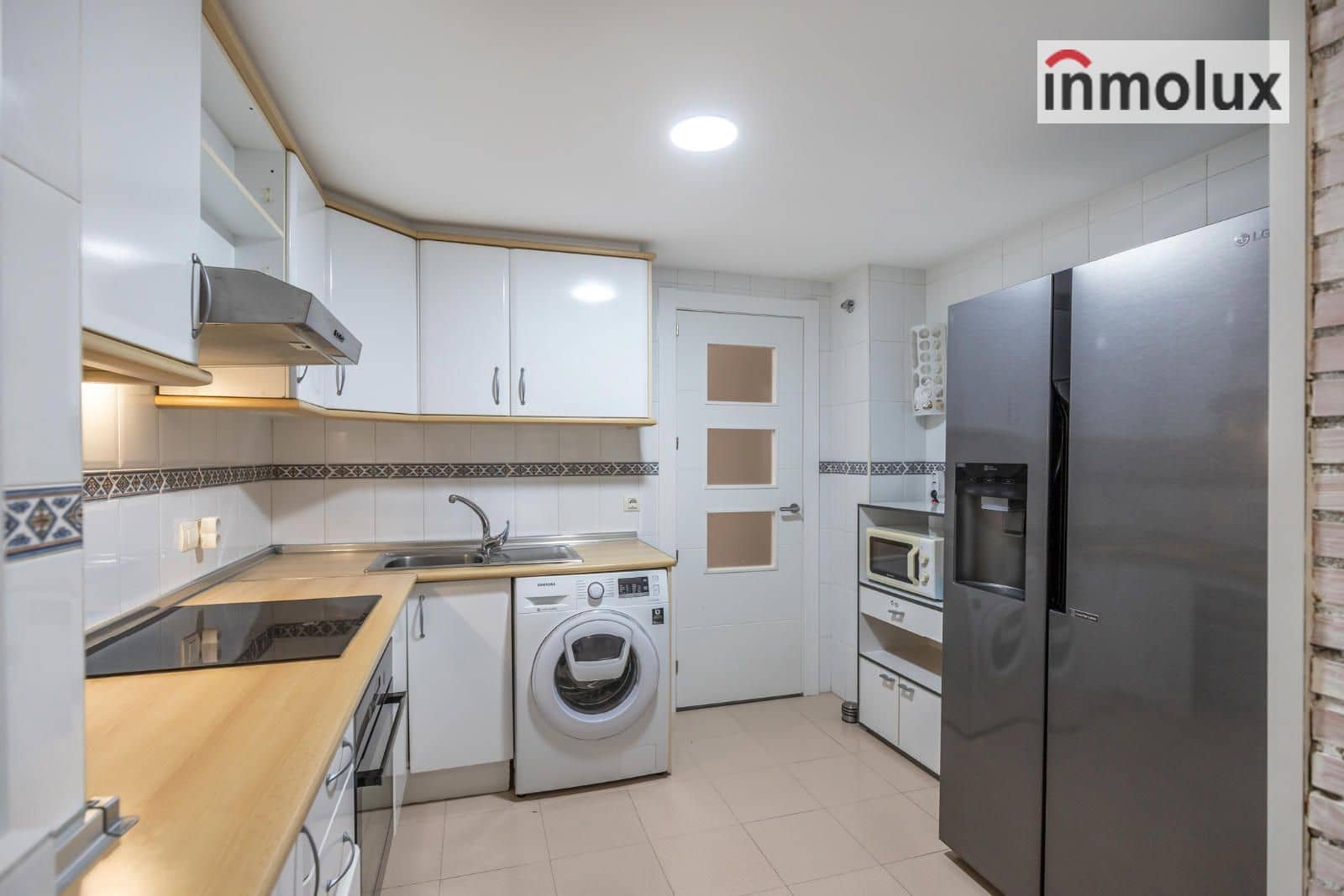 Appartement de 3 chambres à louer à Playa de San Juan avec piscine garage - 1 300 € (Ref: 9510286)