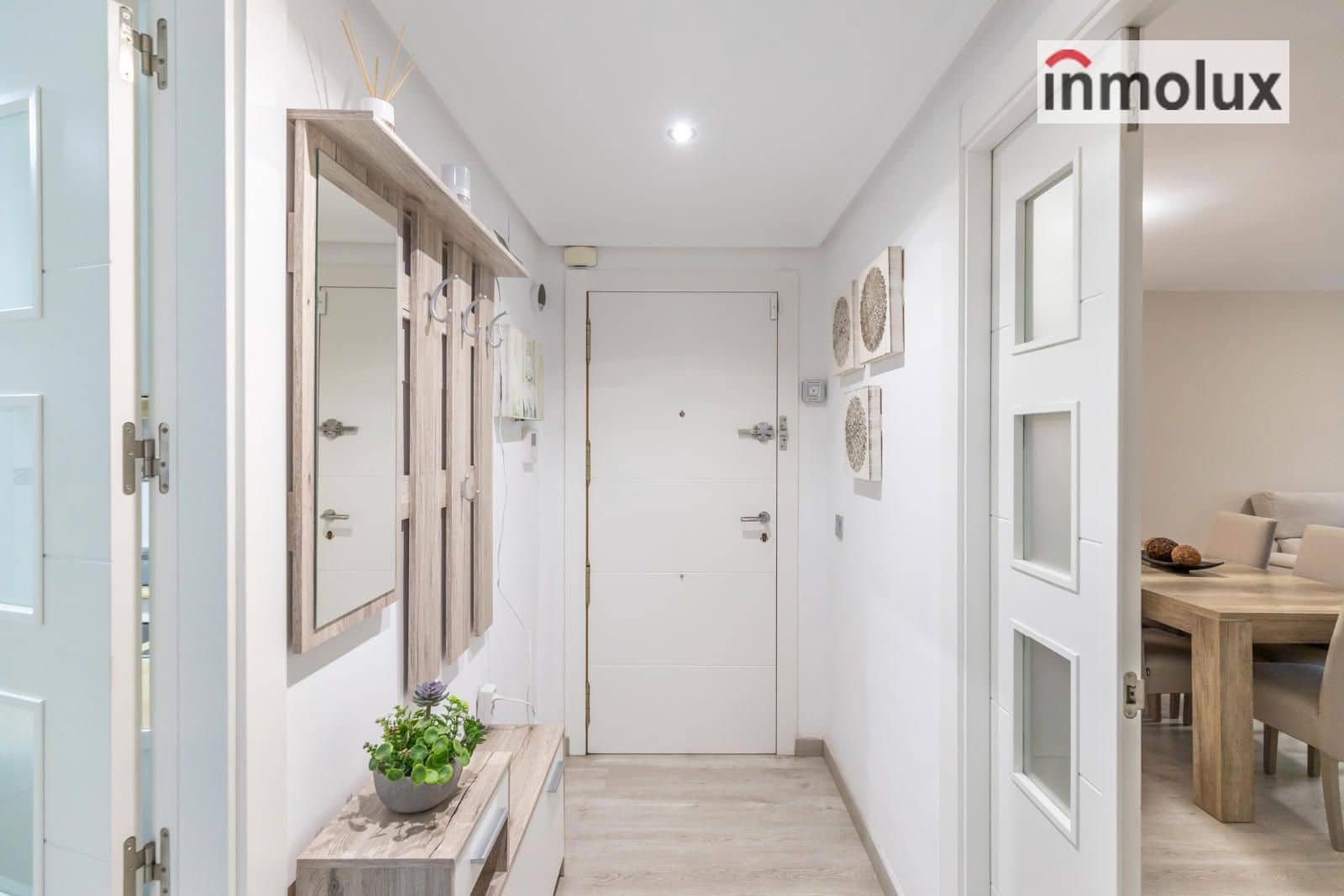 Appartement de 3 chambres à louer à Playa de San Juan avec piscine garage - 1 300 € (Ref: 9510286)