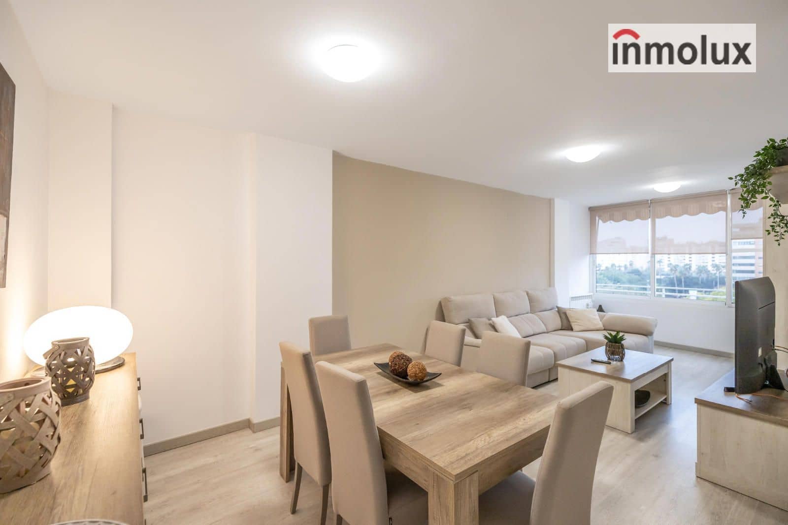 Appartement de 3 chambres à louer à Playa de San Juan avec piscine garage - 1 300 € (Ref: 9510286)