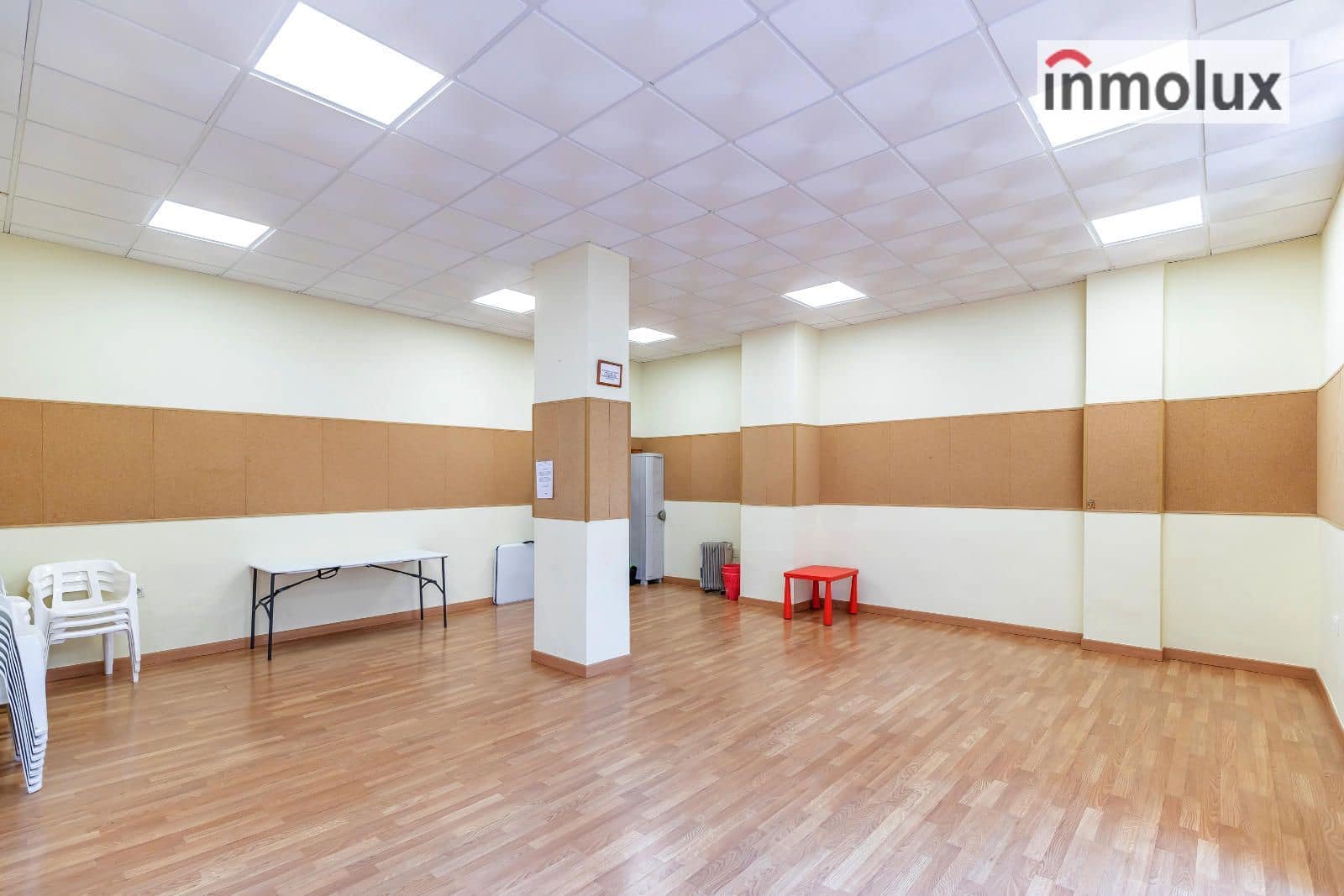 Appartement de 3 chambres à louer à Playa de San Juan avec piscine garage - 1 300 € (Ref: 9510286)