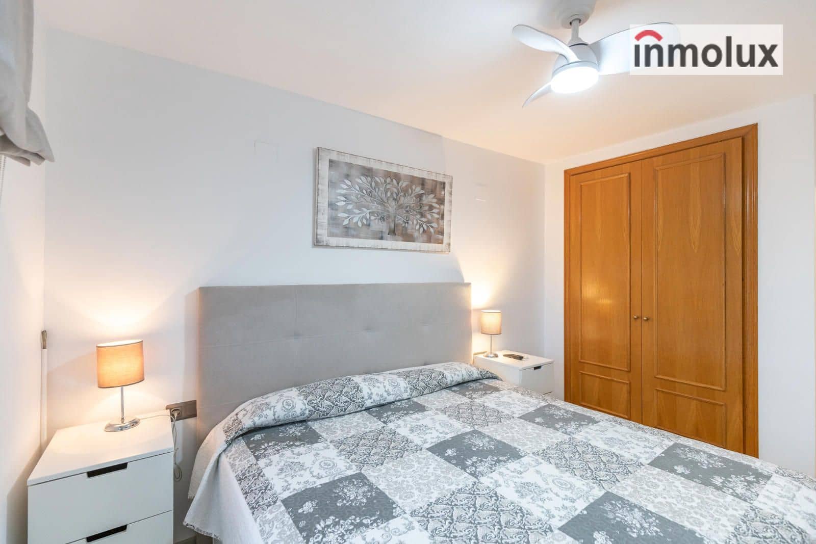 Appartement de 3 chambres à louer à Playa de San Juan avec piscine garage - 1 300 € (Ref: 9510286)