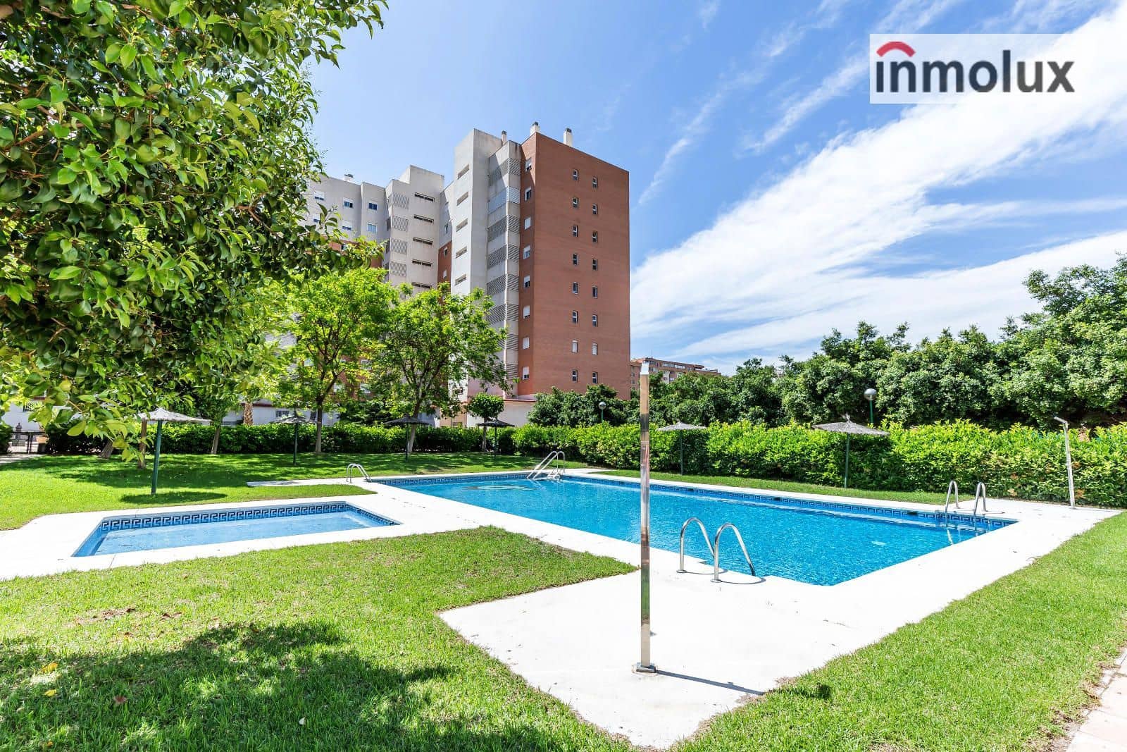 Appartement de 3 chambres à louer à Playa de San Juan avec piscine garage - 1 300 € (Ref: 9510286)