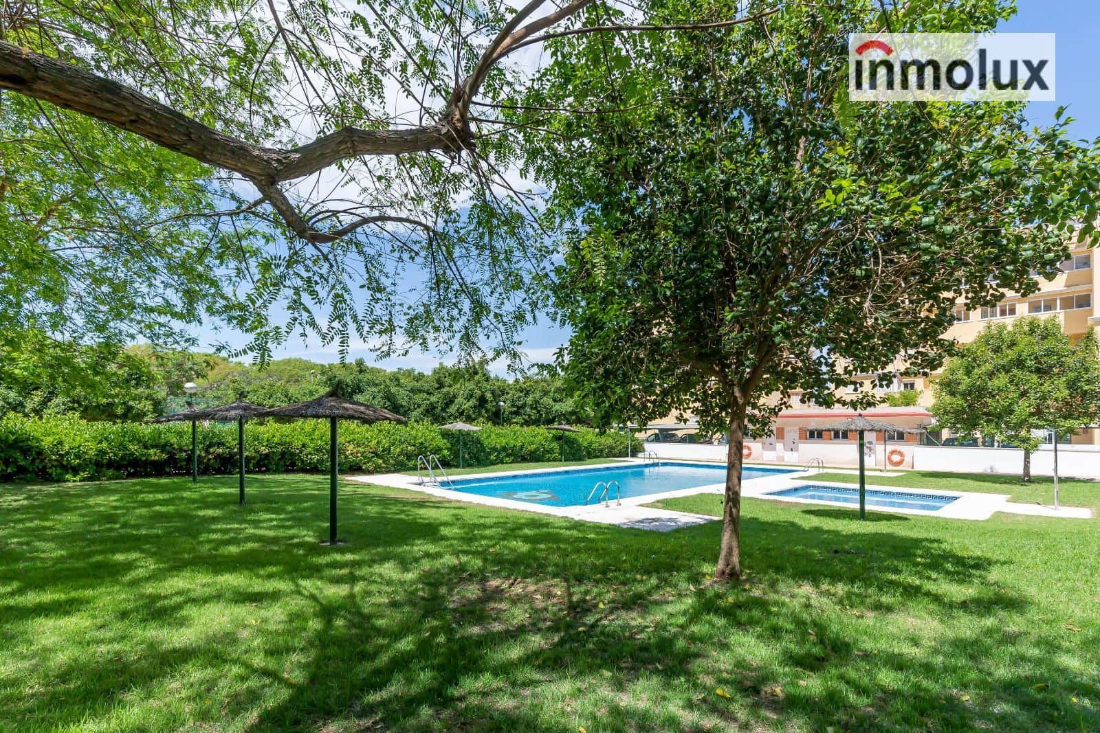 Appartement de 3 chambres à louer à Playa de San Juan avec piscine garage - 1 300 € (Ref: 9510286)