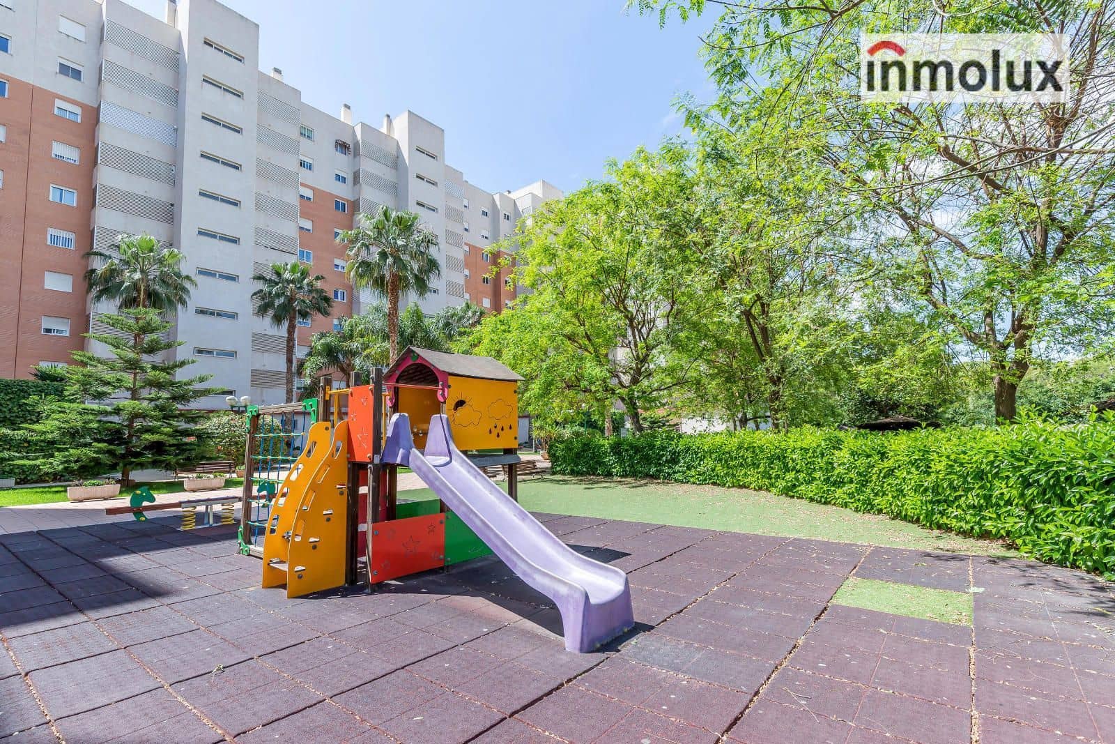 Appartement de 3 chambres à louer à Playa de San Juan avec piscine garage - 1 300 € (Ref: 9510286)