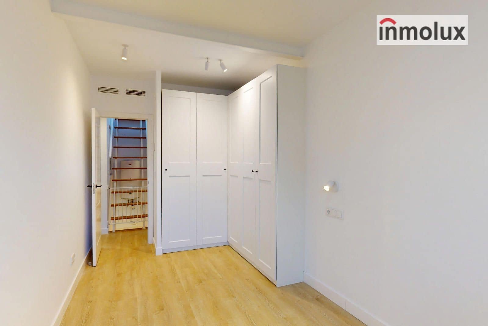 4 soveværelse Villa til salg i Alicante by - € 385.000 (Ref: 9566463)