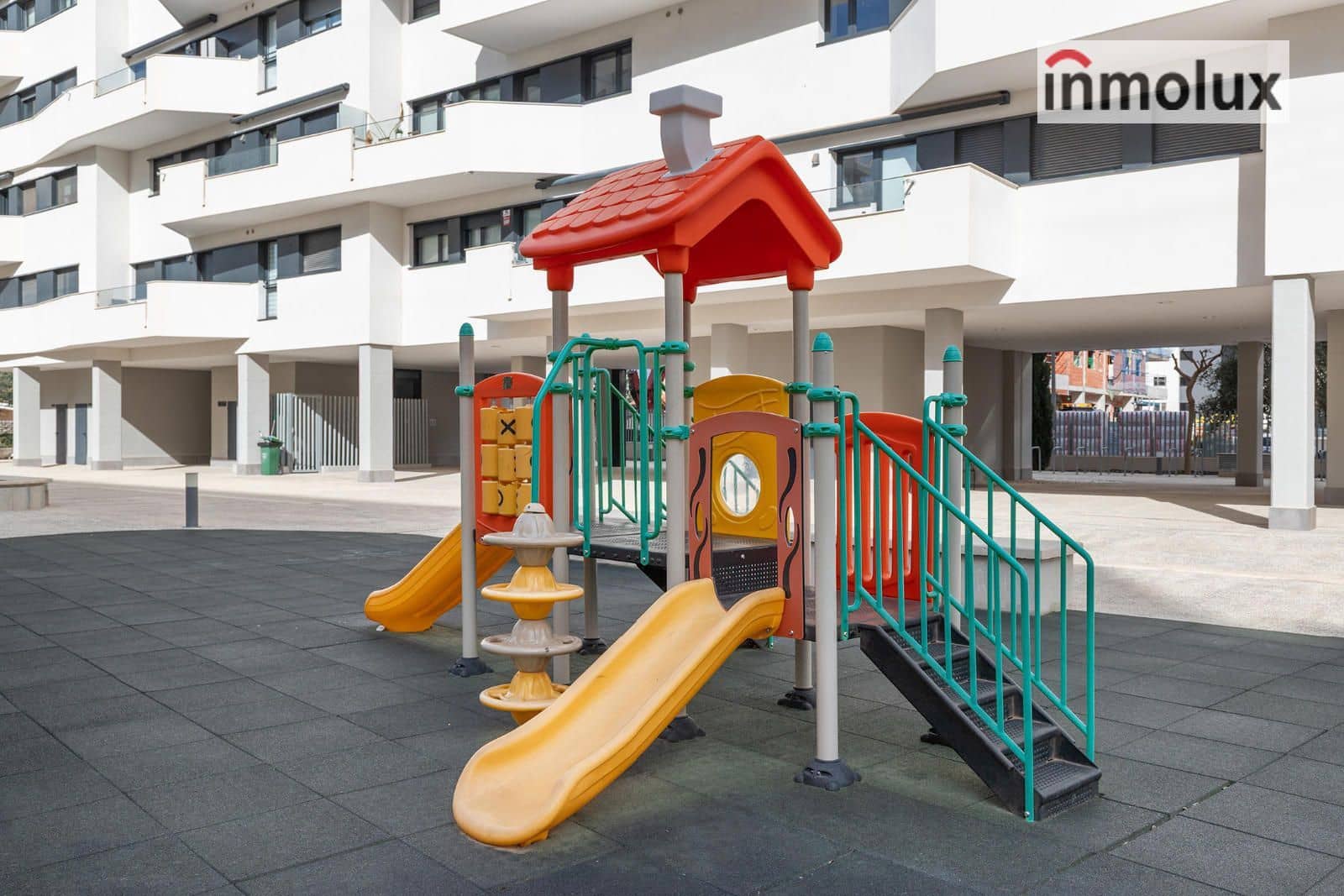 1 soveværelse Lejlighed til salg i Alicante by med swimmingpool garage - € 374.000 (Ref: 9567926)