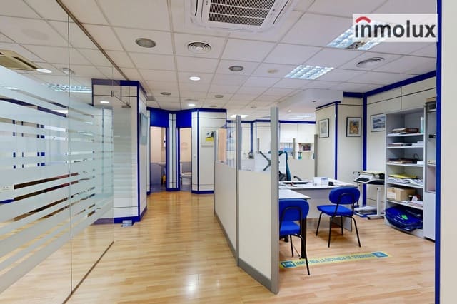 Local Commercial à vendre à Ensanche - Diputacion, Alicante ville - 590 000 € (Ref: 9598374)