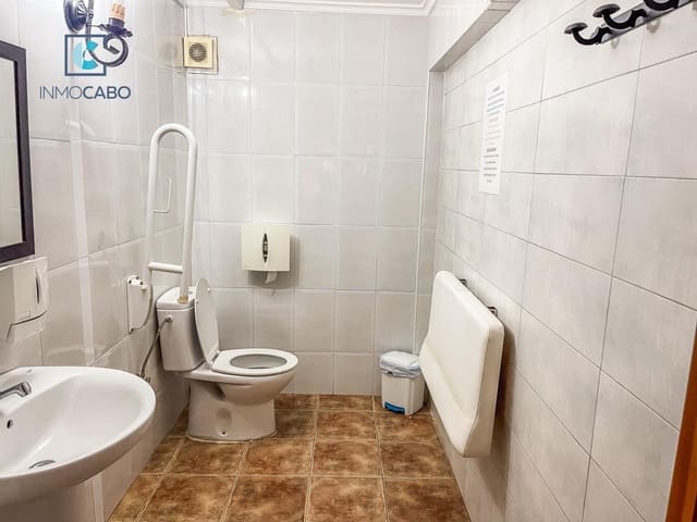 Kommersiell till salu i La Manga del Mar Menor - 325 000 € (Ref: 7990325)