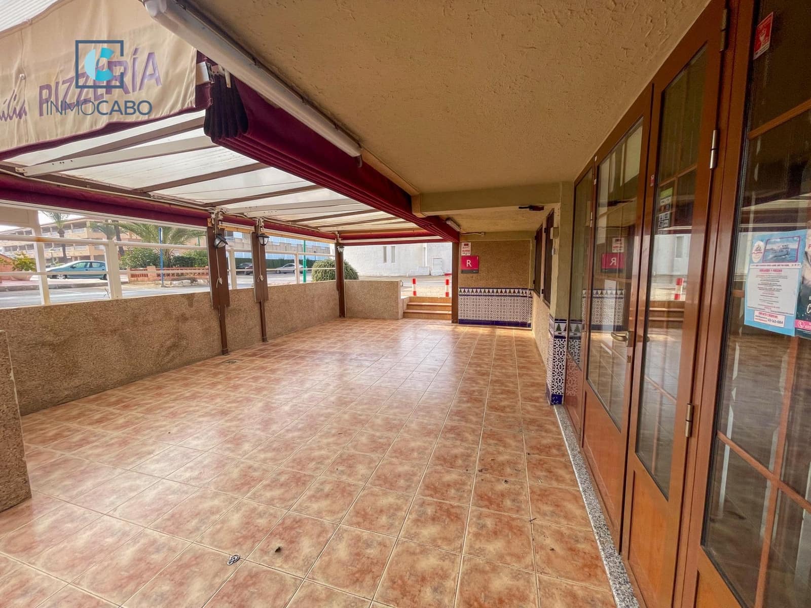 Erhverv til salg i La Manga del Mar Menor - € 325.000 (Ref: 7990325)