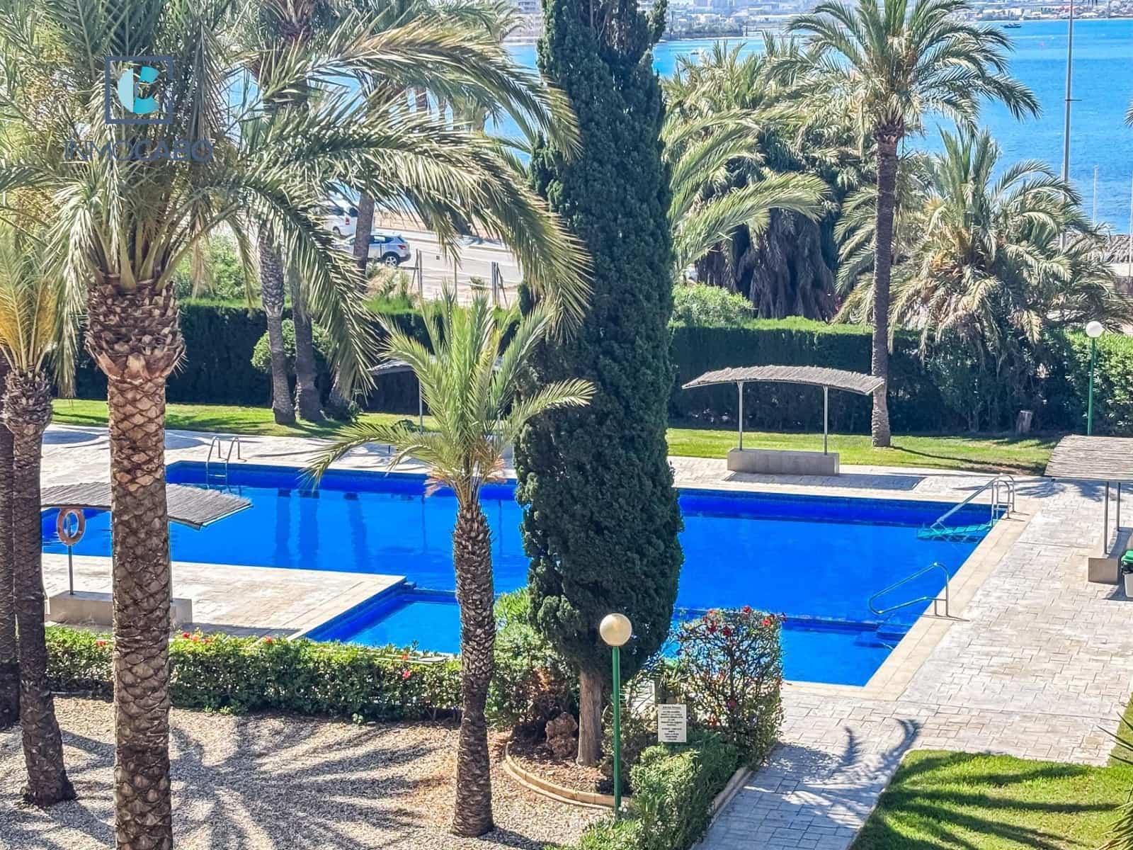 1 soverom Leilighet til salgs i La Manga del Mar Menor med svømmebasseng - € 150 000 (Ref: 9020621)