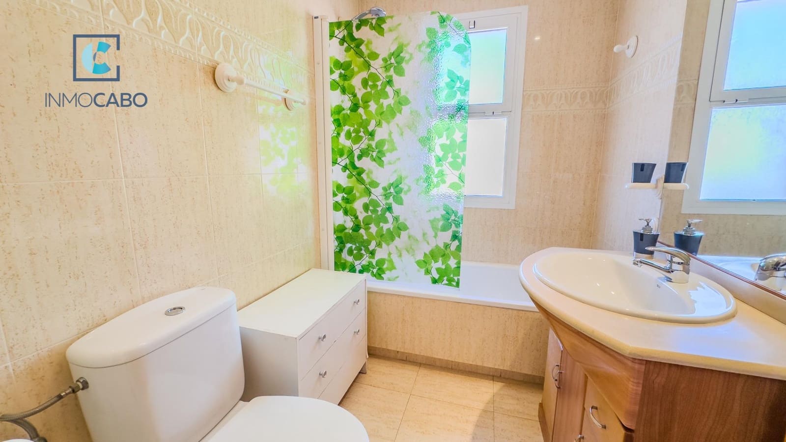 2 soverom Leilighet til salgs i La Manga del Mar Menor med svømmebasseng garasje - € 153 000 (Ref: 9200647)