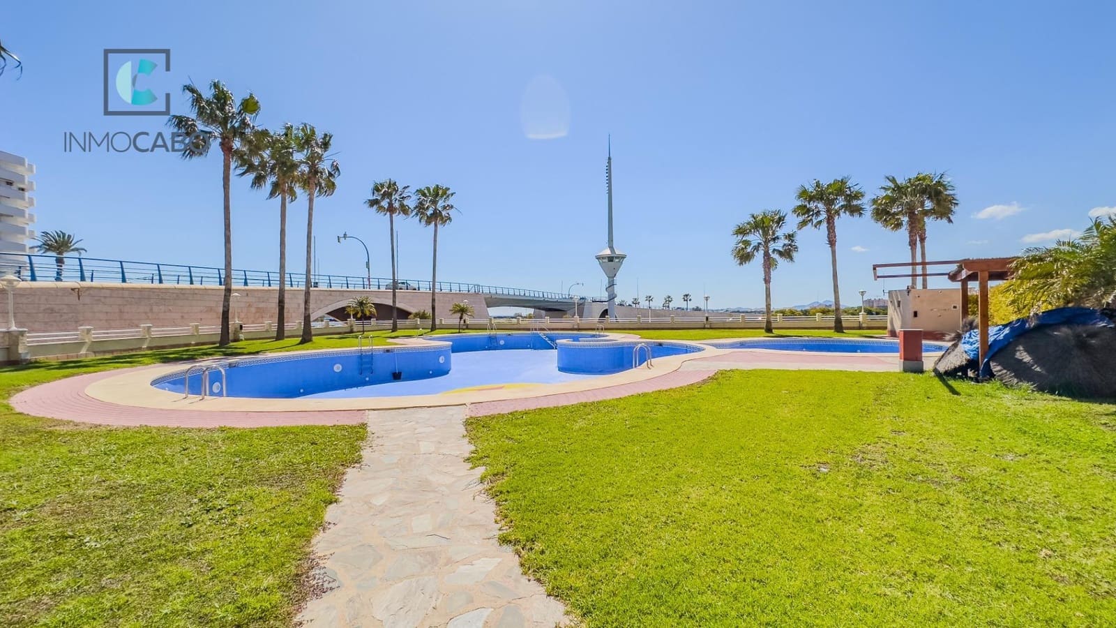 2 soverom Leilighet til salgs i La Manga del Mar Menor med svømmebasseng garasje - € 153 000 (Ref: 9200647)