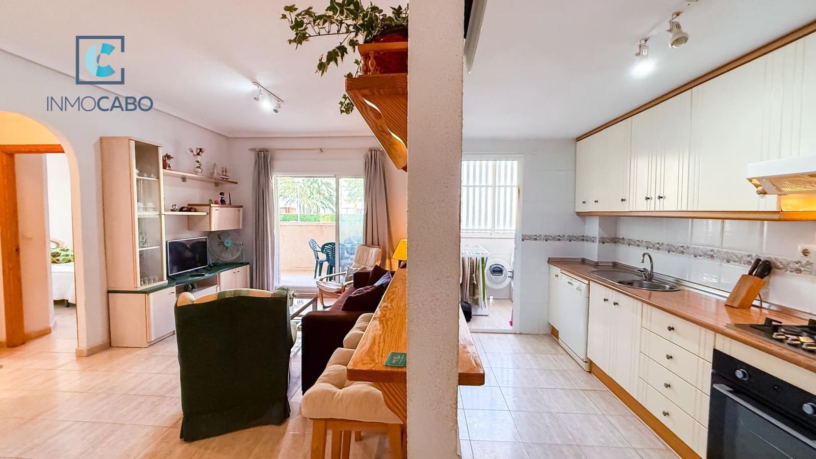 2 Zimmer Apartment zu verkaufen in La Manga del Mar Menor mit Pool - 148.000 € (Ref: 9301208)