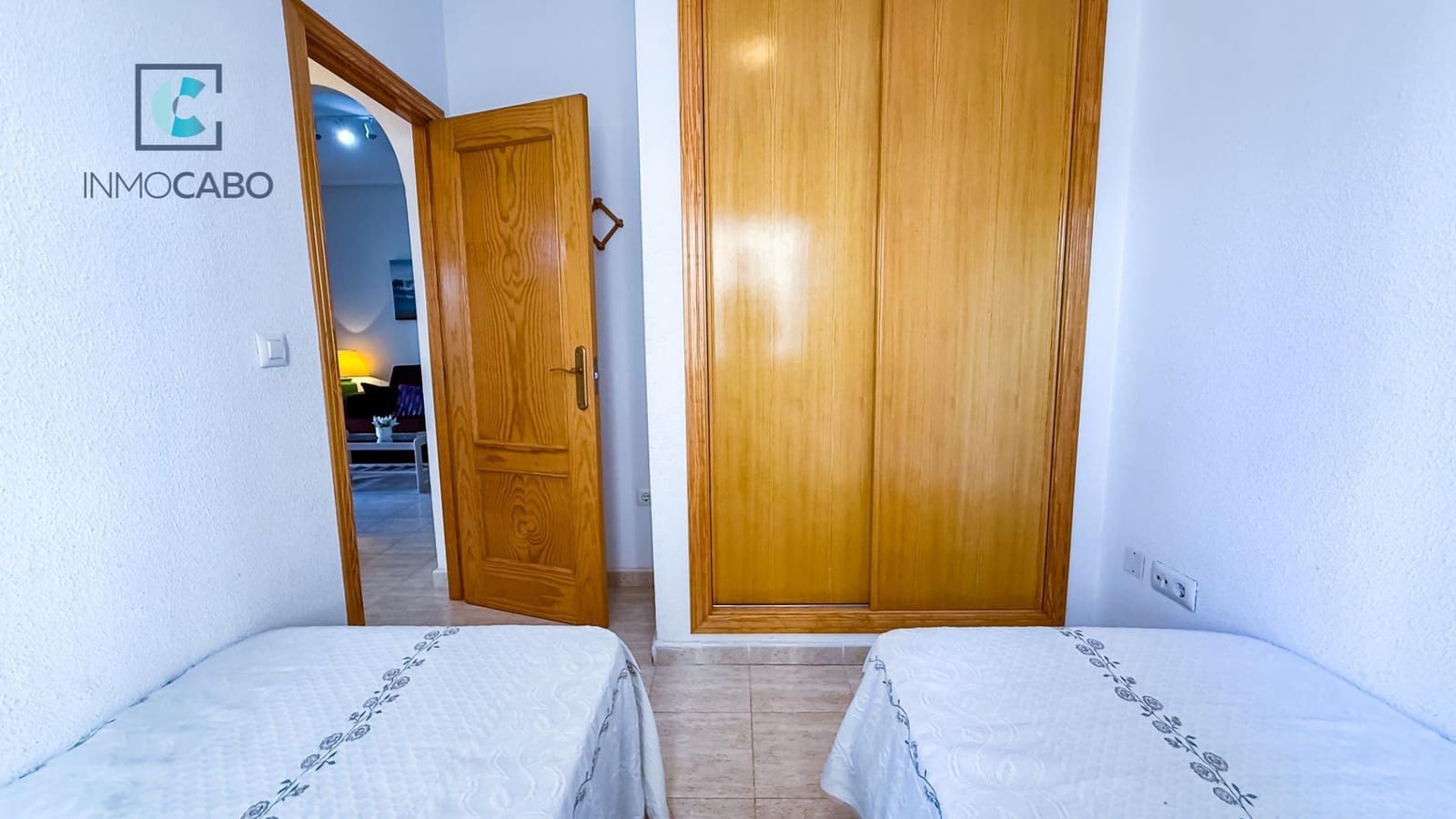 2 Zimmer Apartment zu verkaufen in La Manga del Mar Menor mit Pool - 148.000 € (Ref: 9301208)