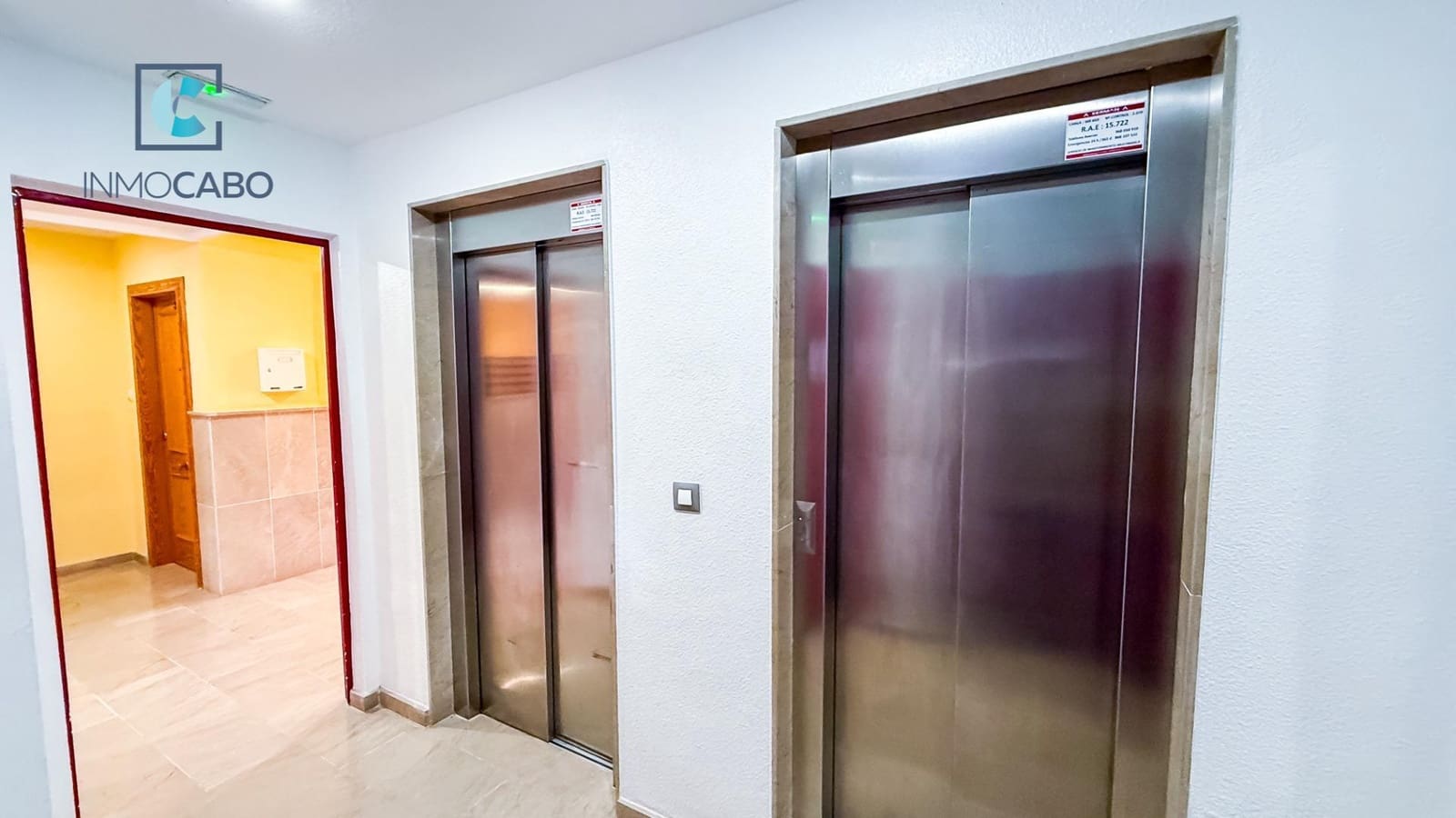 2 Zimmer Apartment zu verkaufen in La Manga del Mar Menor mit Pool - 148.000 € (Ref: 9301208)