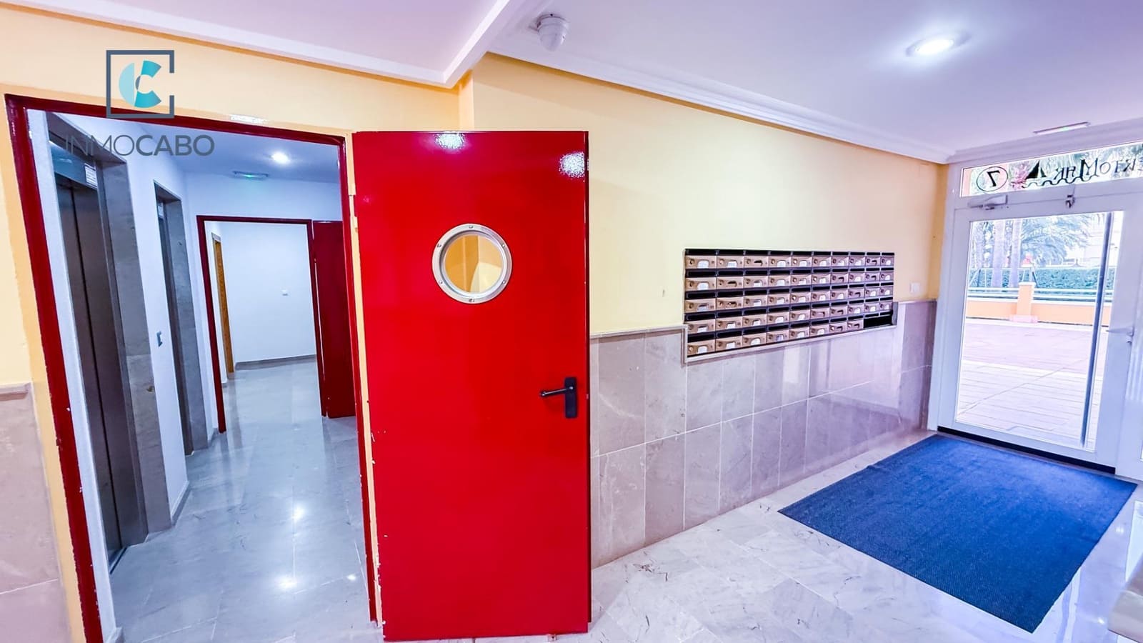 2 Zimmer Apartment zu verkaufen in La Manga del Mar Menor mit Pool - 148.000 € (Ref: 9301208)