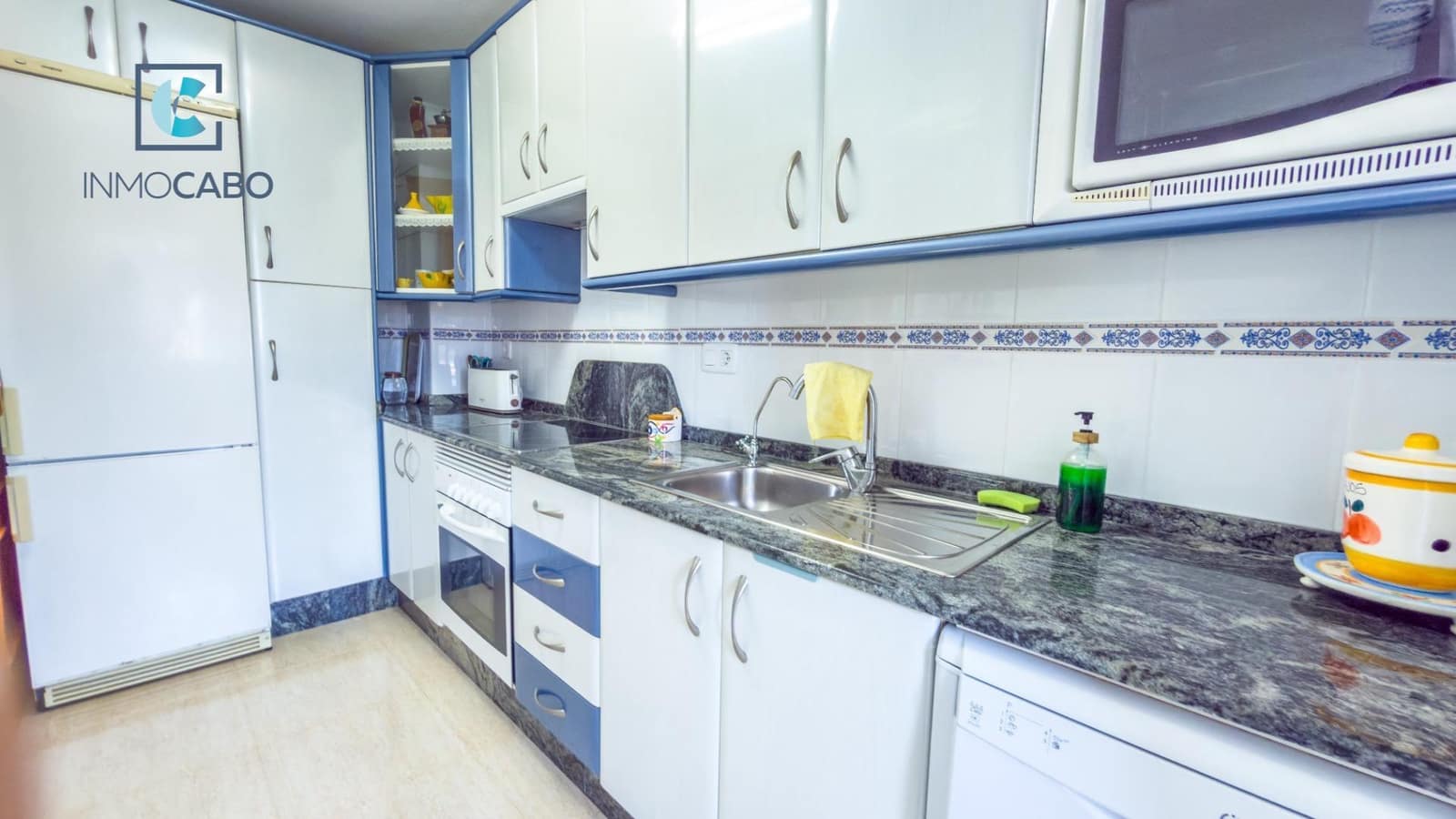 2 bedroom Apartment for sale in Playa Honda with pool - € 120,000 (Ref: 9388079)