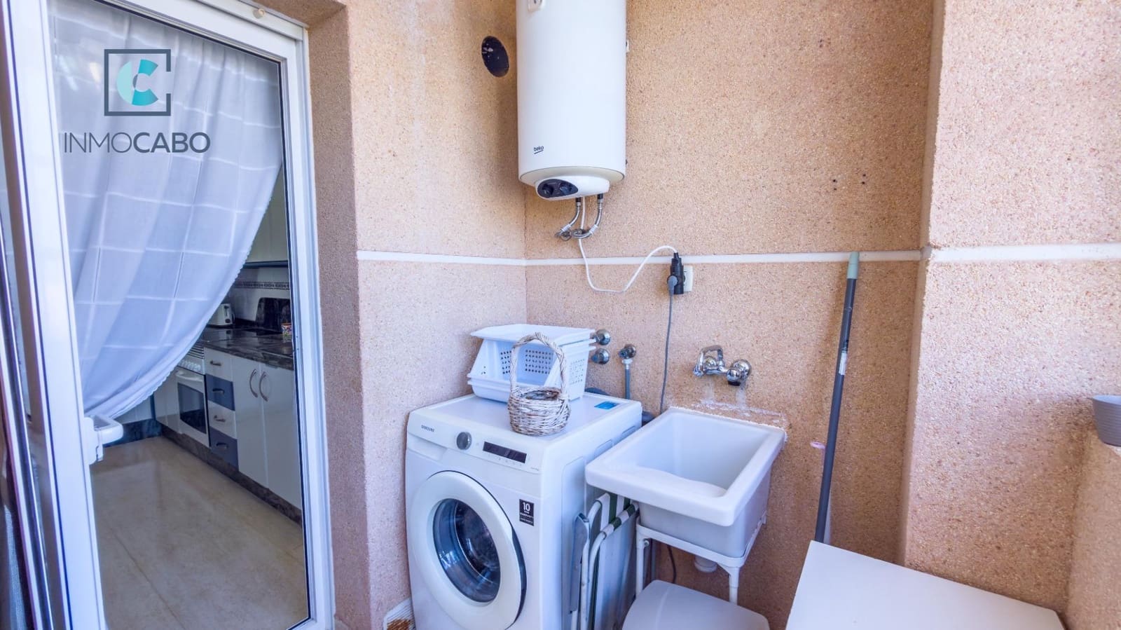 2 bedroom Apartment for sale in Playa Honda with pool - € 120,000 (Ref: 9388079)