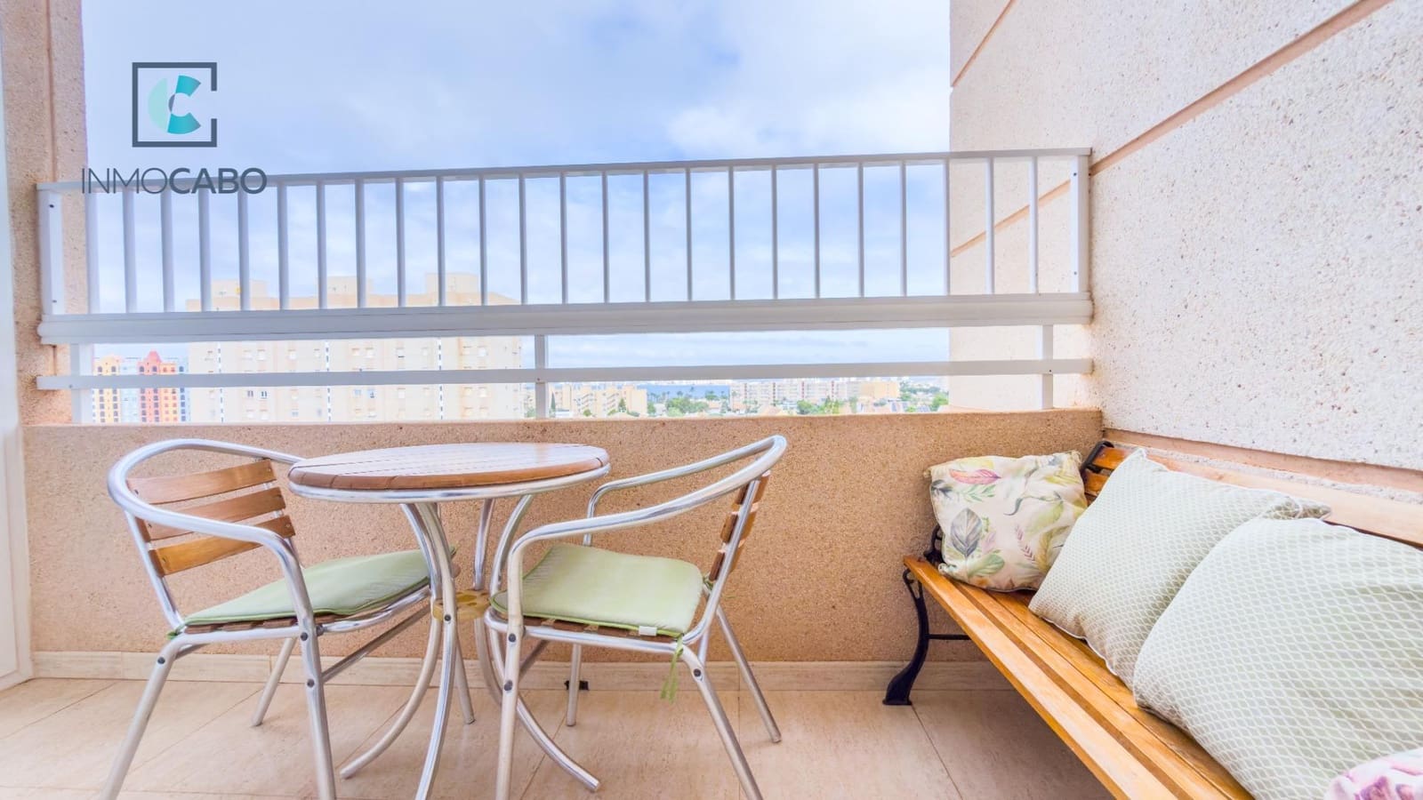 2 bedroom Apartment for sale in Playa Honda with pool - € 120,000 (Ref: 9388079)