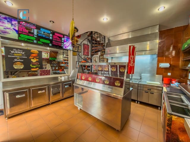 Commerciale in vendita in La Manga del Mar Menor con garage - 275.000 € (Rif: 9599671)