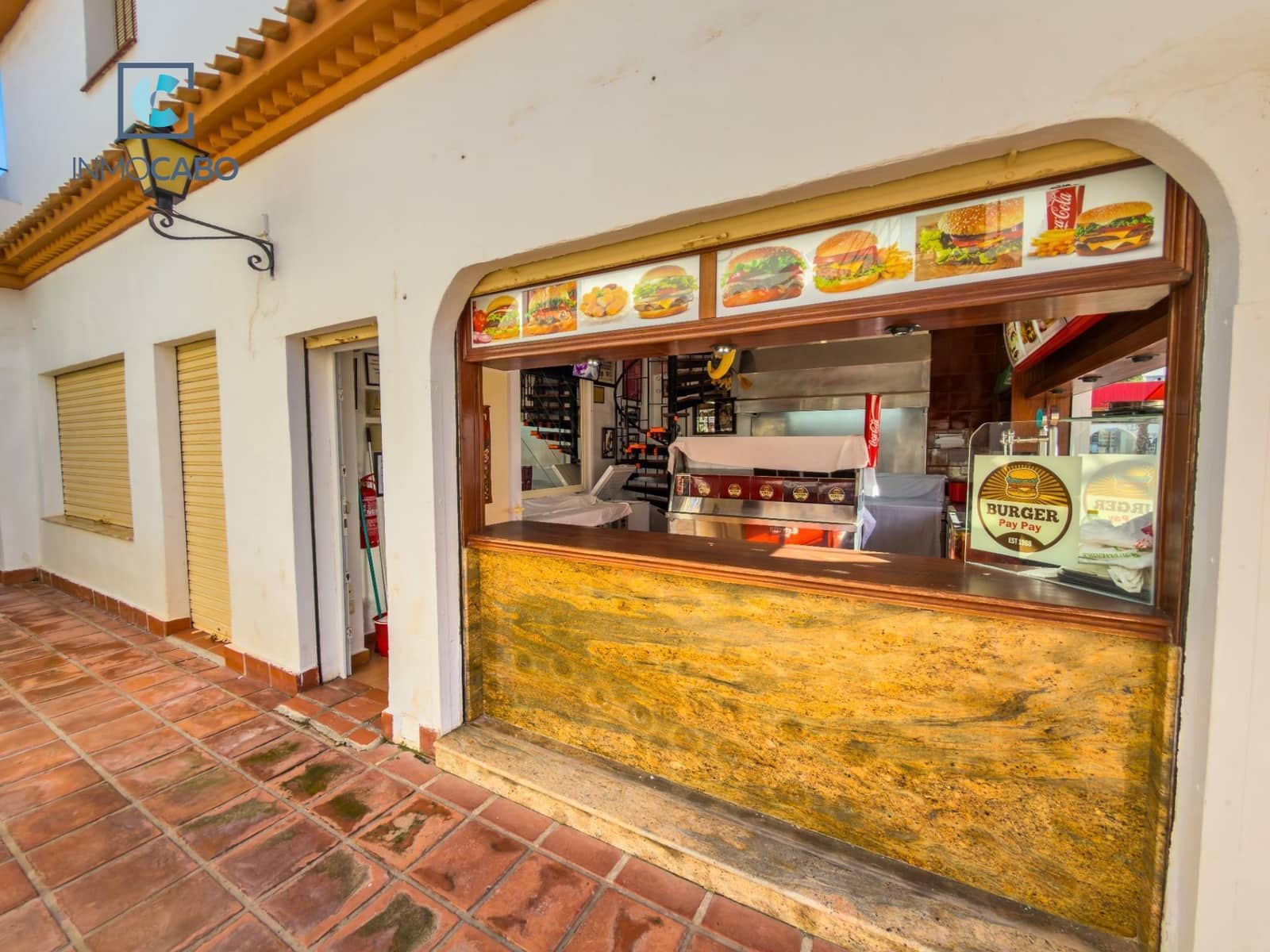 Komercyjne na sprzedaż w La Manga del Mar Menor z garażem - 275 000 € (Ref: 9599671)