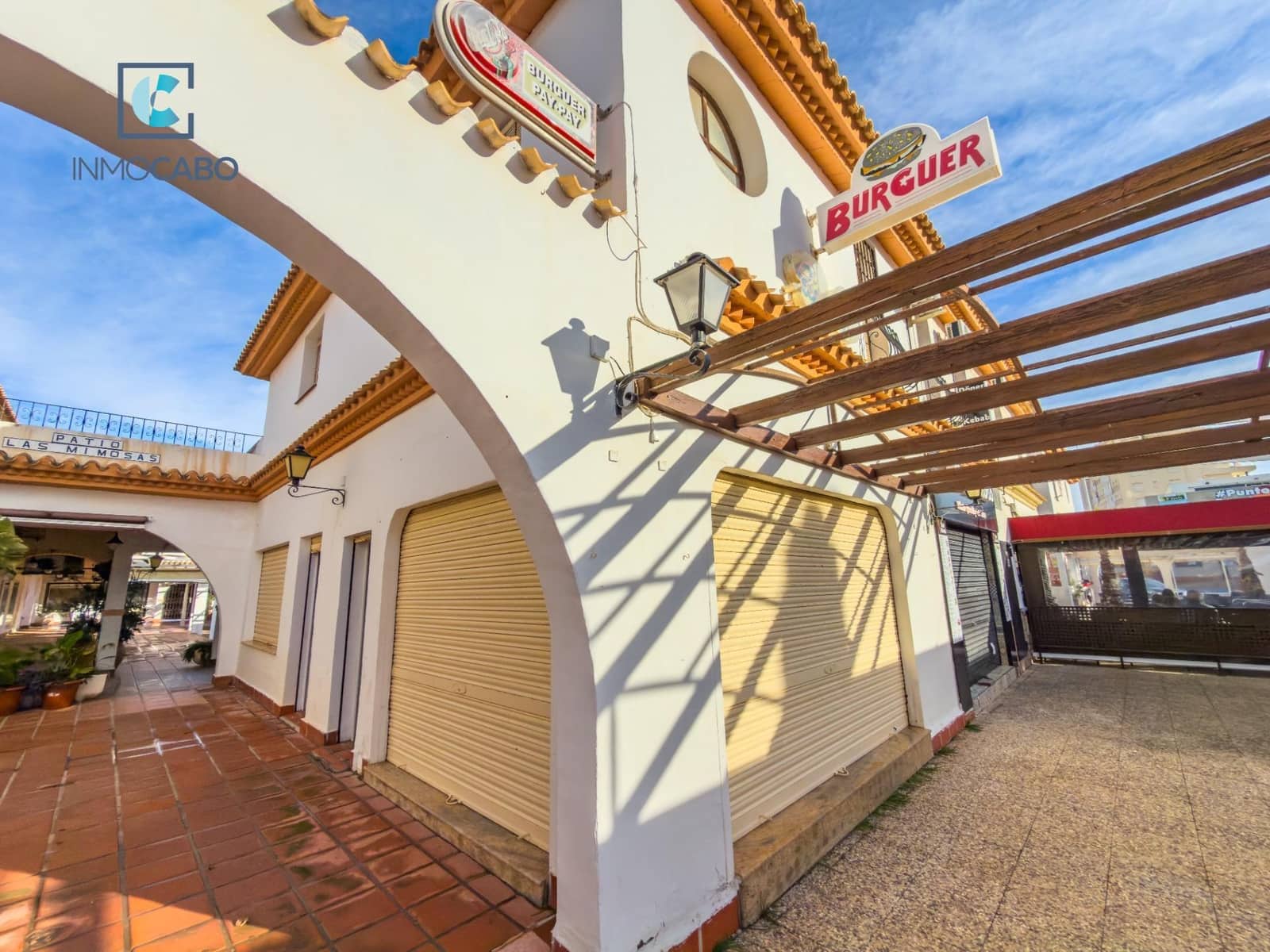 Komercyjne na sprzedaż w La Manga del Mar Menor z garażem - 275 000 € (Ref: 9599671)