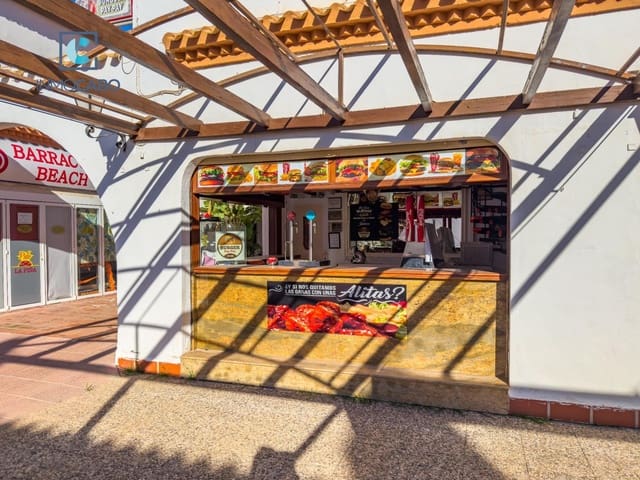 Commerciale in vendita in La Manga del Mar Menor con garage - 275.000 € (Rif: 9599671)