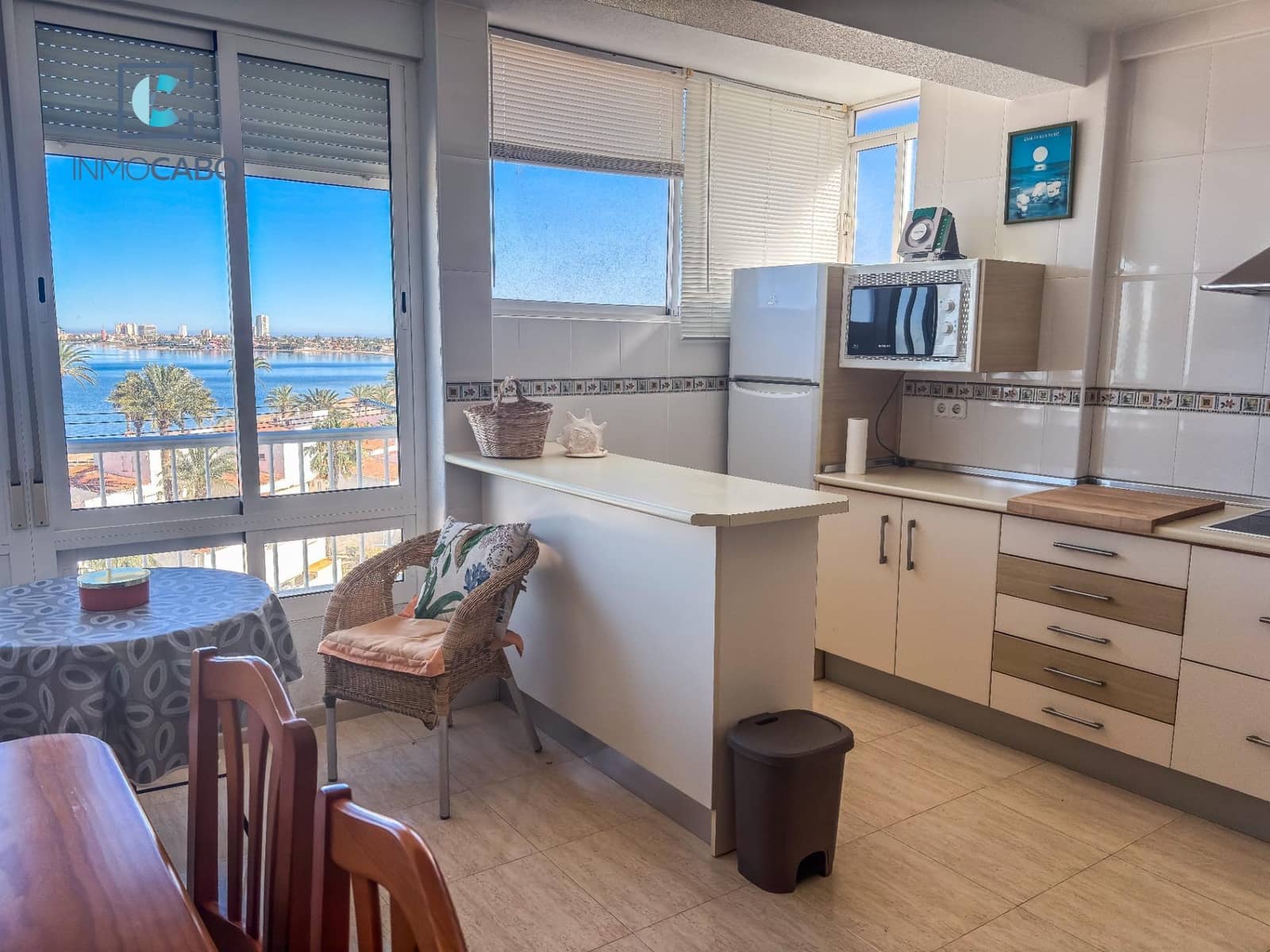 2 slaapkamer Penthouse te huur in Playa Honda met zwembad - € 650 (Ref: 9634489)