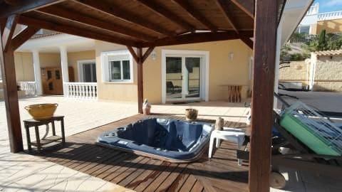 5 camera da letto Villa in vendita in Alfaz del Pi / L'Alfas del Pi con piscina - 2.200.000 € (Rif: 10037837)